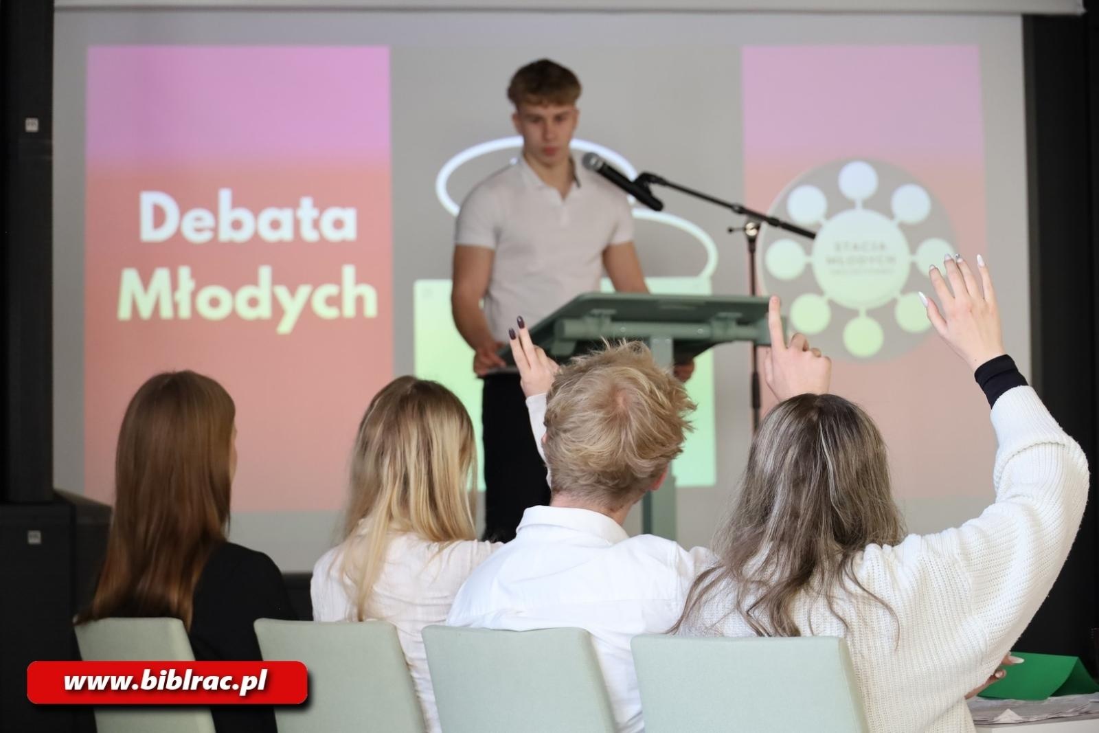 Zdjęcie w galerii na portalu naszraciborz.pl: II Debata Młodych na Stacji Młodych wiadomości z regionu