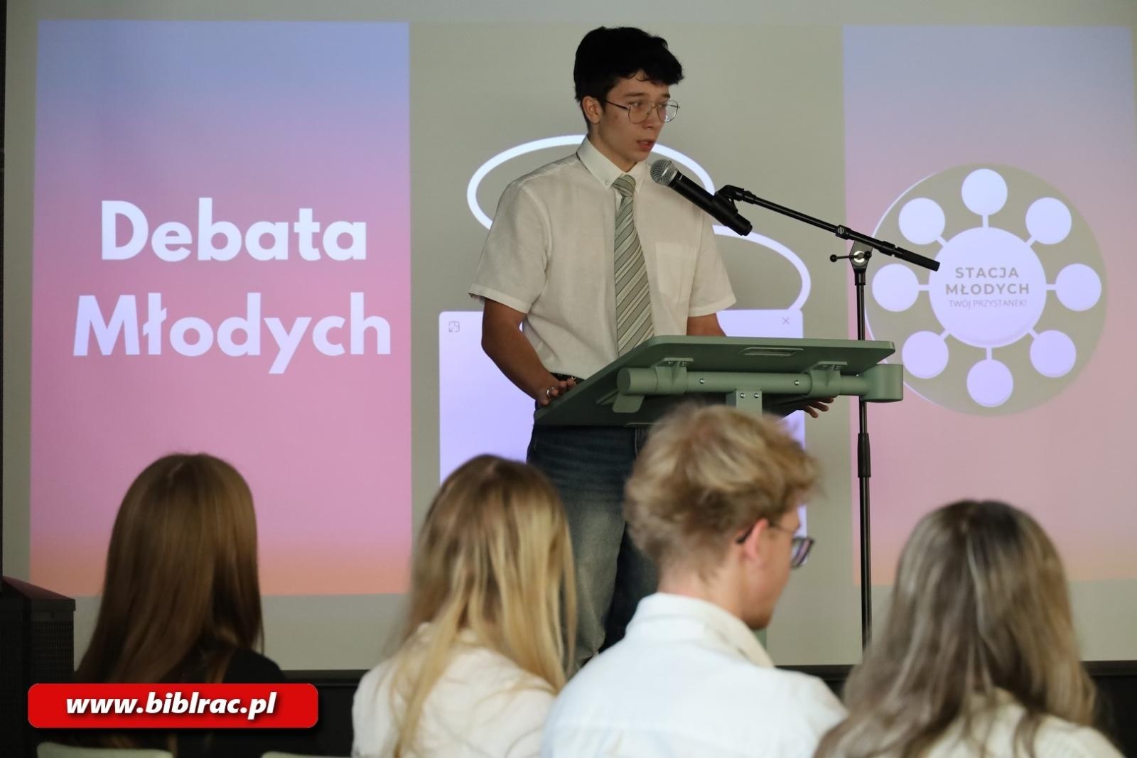 Zdjęcie w galerii na portalu naszraciborz.pl: II Debata Młodych na Stacji Młodych wiadomości z regionu