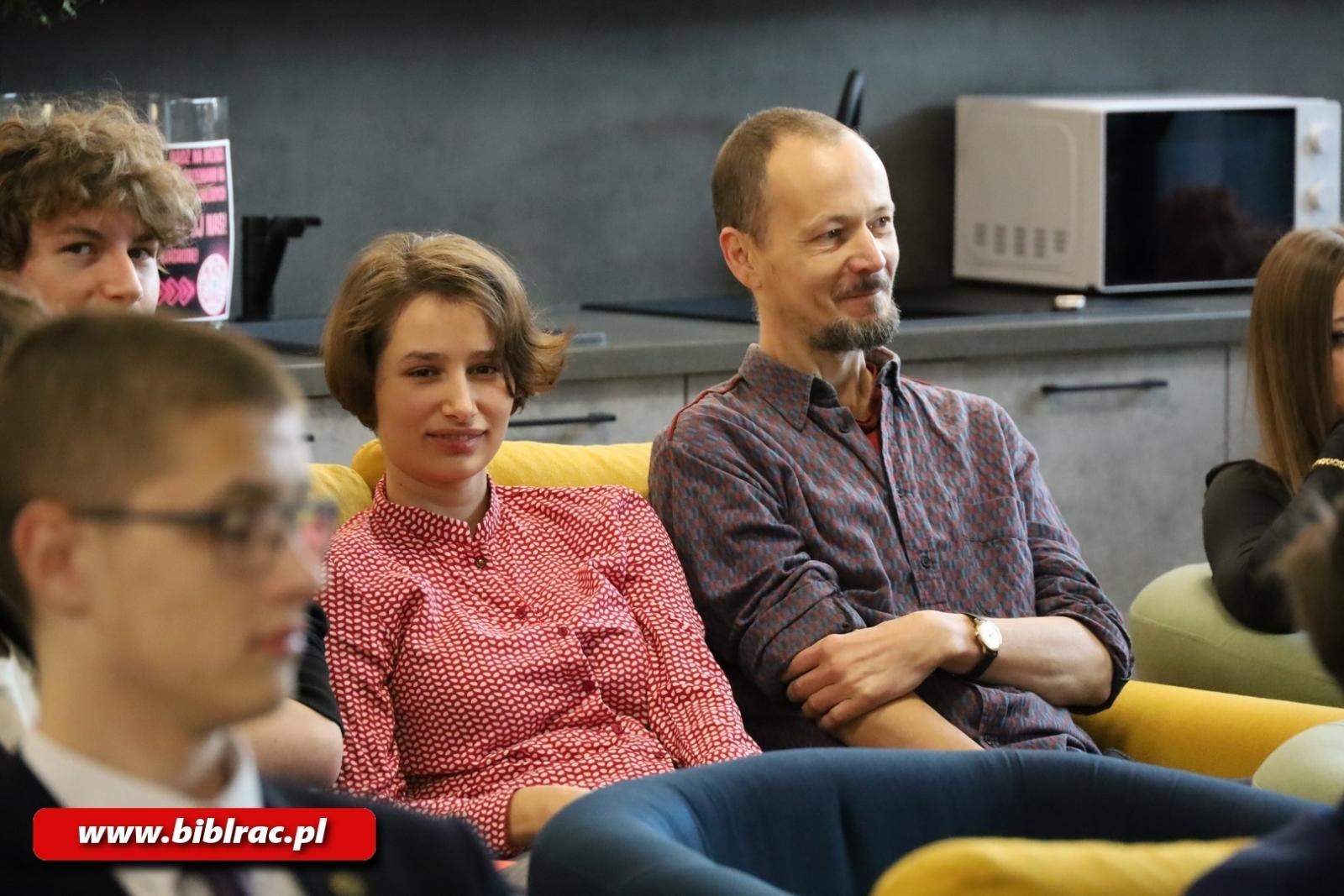 Zdjęcie w galerii na portalu naszraciborz.pl: II Debata Młodych na Stacji Młodych wiadomości z regionu