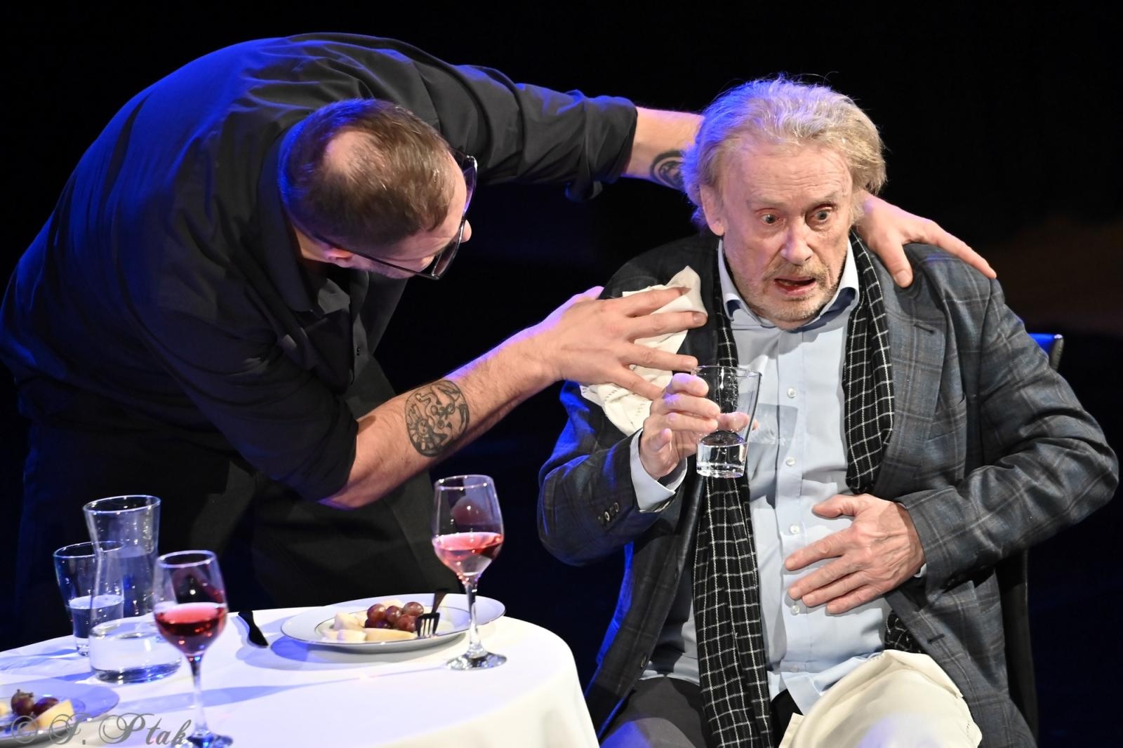 Zdjęcie w galerii na portalu naszraciborz.pl: Niespodziewany powrót – spotkanie z wielkim aktorstwem na scenie RCK wiadomości z regionu