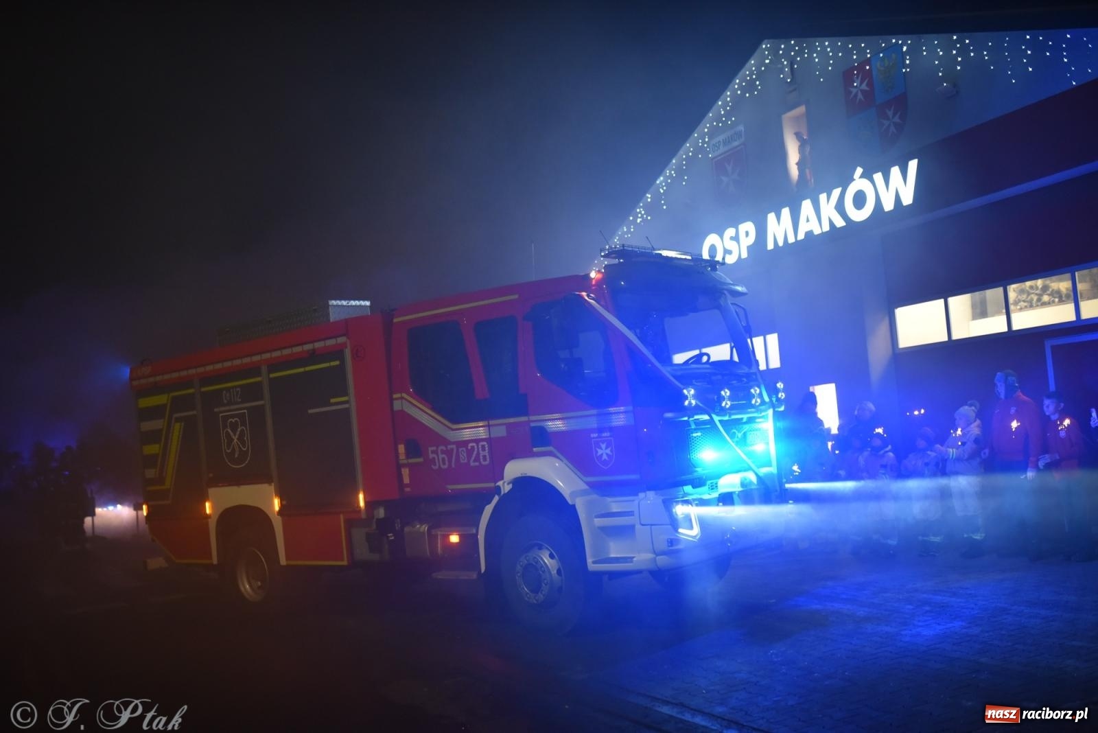 Zdjęcie w galerii na portalu naszraciborz.pl: Powitanie nowego średniego wozu bojowego OSP Maków wiadomości z regionu