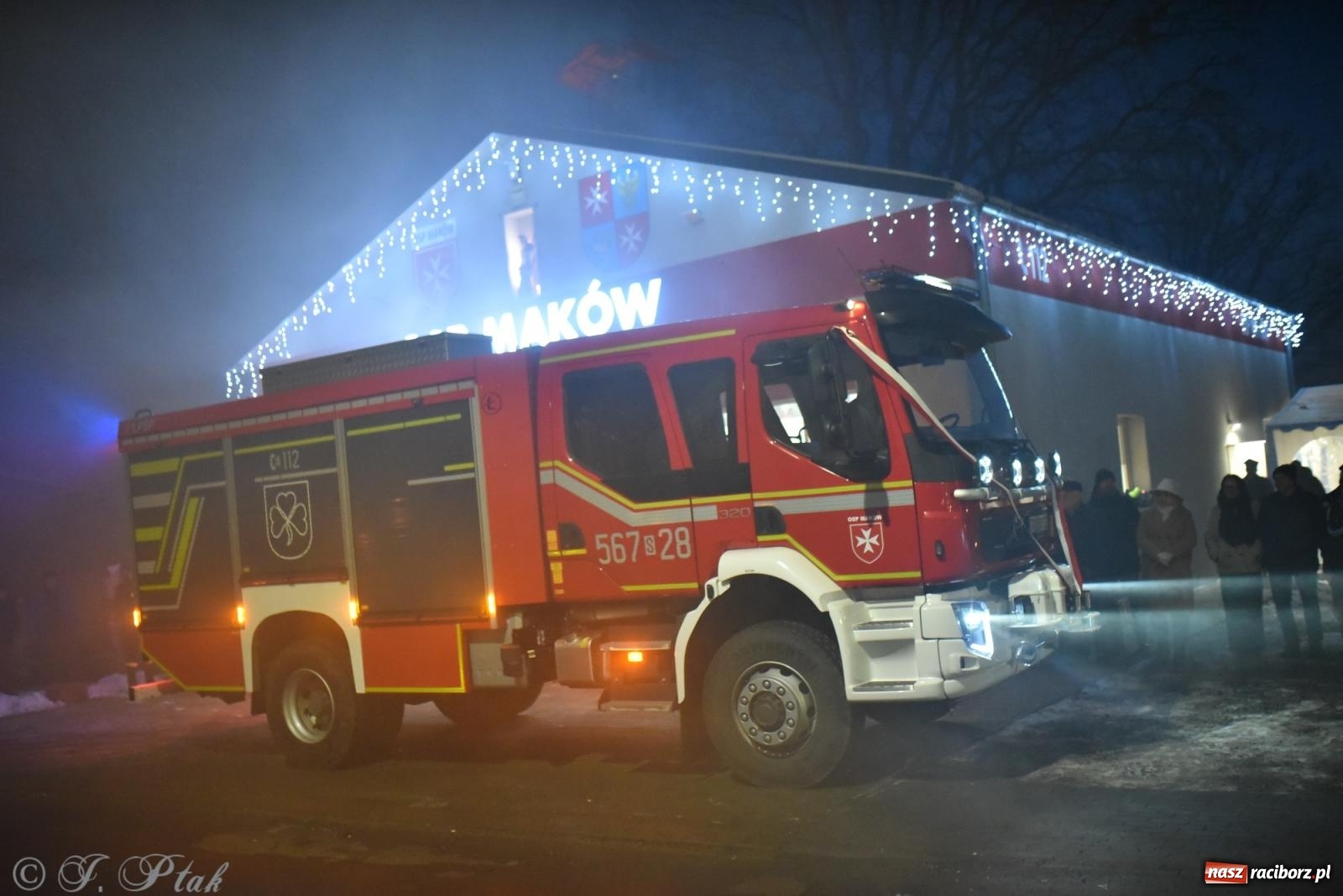 Zdjęcie w galerii na portalu naszraciborz.pl: Powitanie nowego średniego wozu bojowego OSP Maków wiadomości z regionu