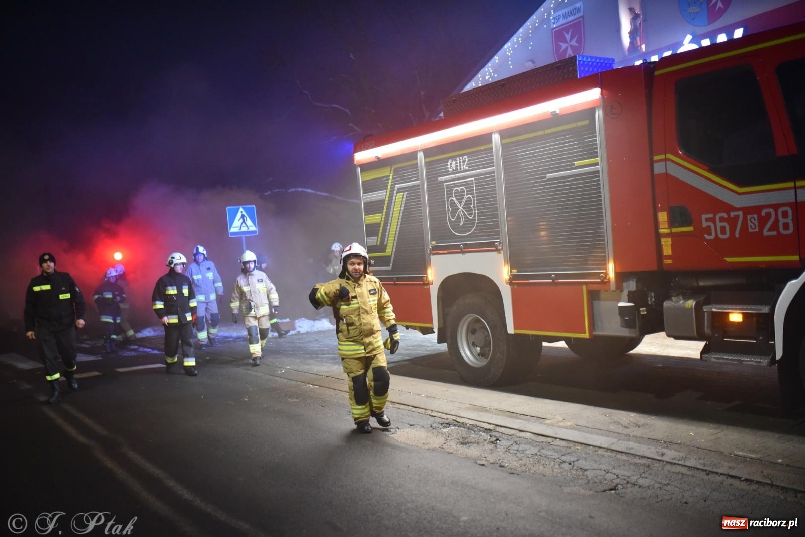 Zdjęcie w galerii na portalu naszraciborz.pl: Powitanie nowego średniego wozu bojowego OSP Maków wiadomości z regionu