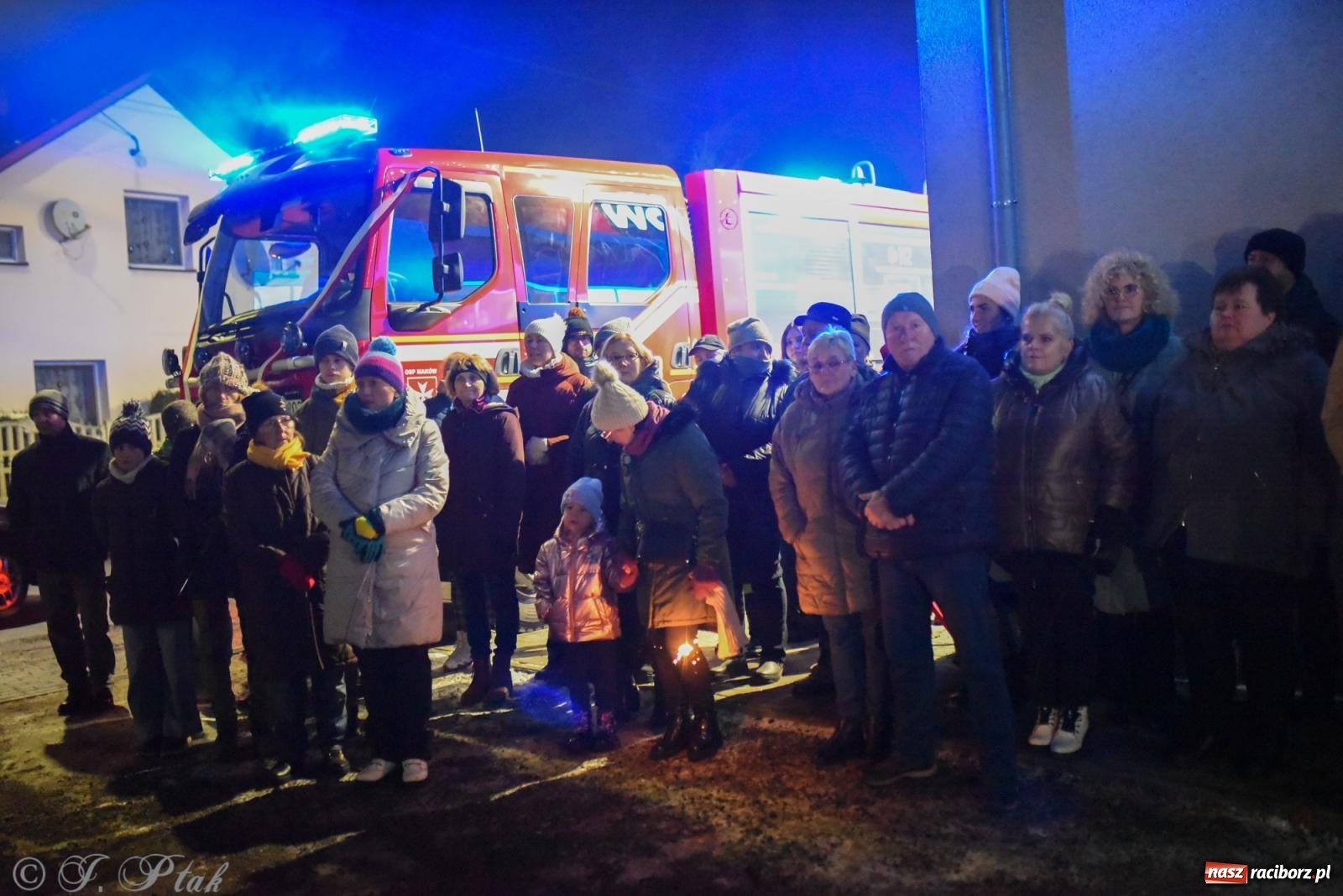 Zdjęcie w galerii na portalu naszraciborz.pl: Powitanie nowego średniego wozu bojowego OSP Maków wiadomości z regionu