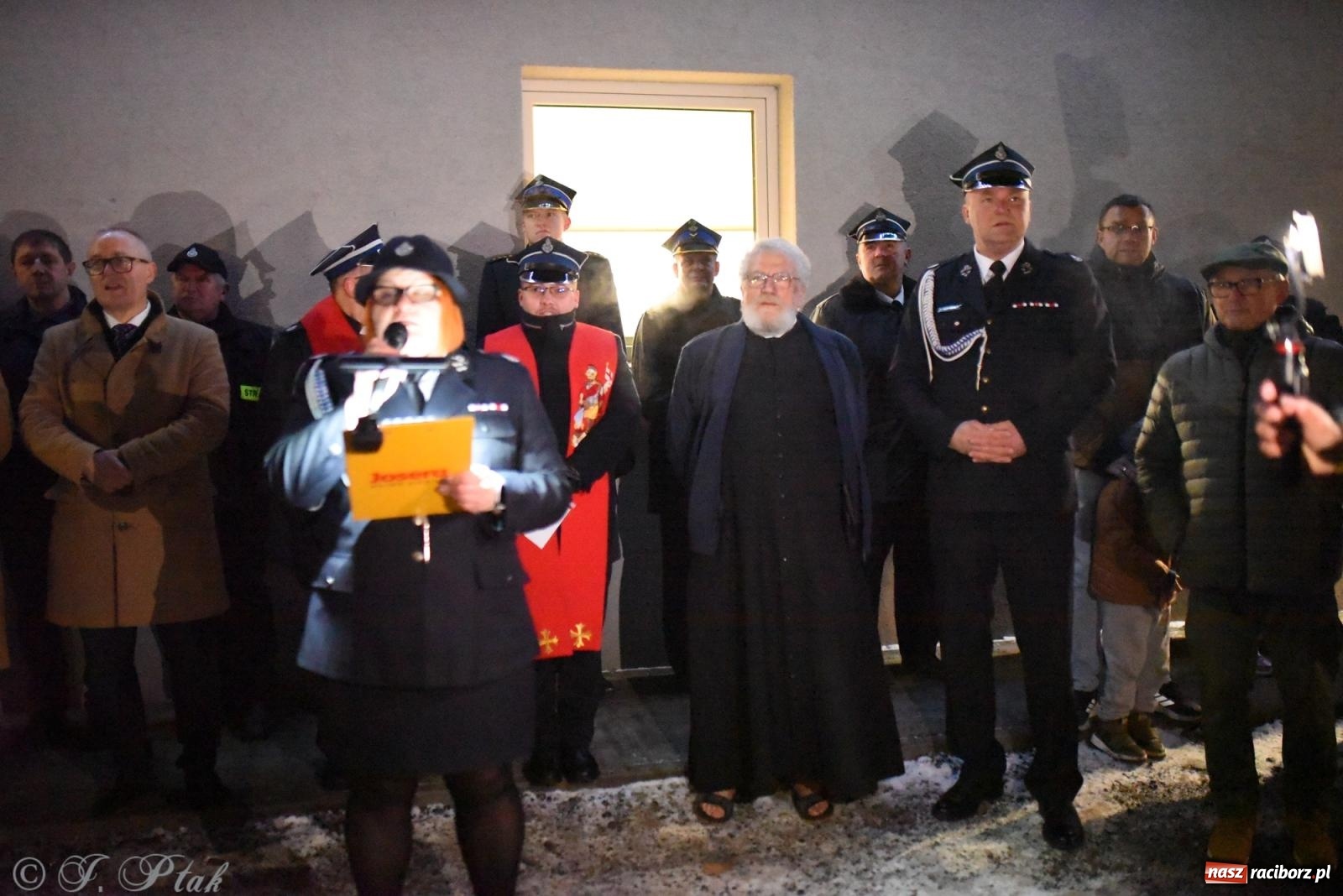 Zdjęcie w galerii na portalu naszraciborz.pl: Powitanie nowego średniego wozu bojowego OSP Maków wiadomości z regionu