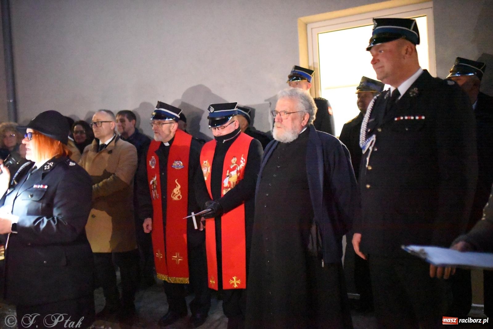 Zdjęcie w galerii na portalu naszraciborz.pl: Powitanie nowego średniego wozu bojowego OSP Maków wiadomości z regionu