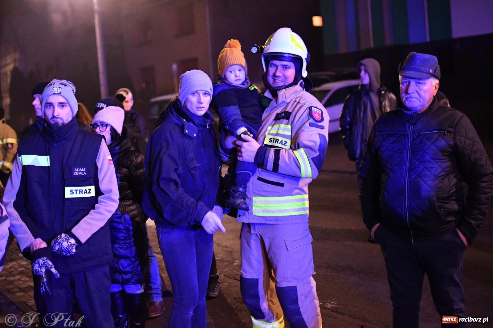 Zdjęcie w galerii na portalu naszraciborz.pl: Powitanie nowego średniego wozu bojowego OSP Maków wiadomości z regionu