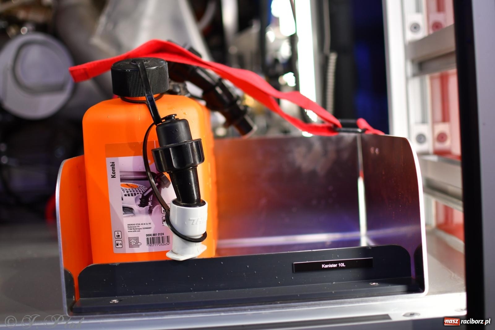 Zdjęcie w galerii na portalu naszraciborz.pl: Powitanie nowego średniego wozu bojowego OSP Maków wiadomości z regionu