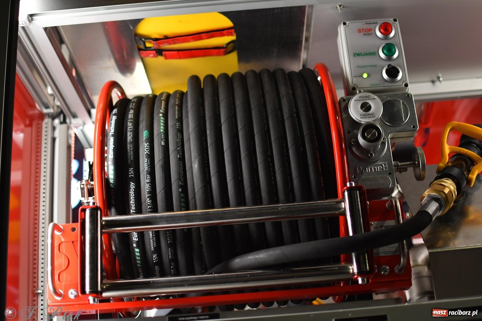 Zdjęcie w galerii na portalu naszraciborz.pl: Powitanie nowego średniego wozu bojowego OSP Maków wiadomości z regionu