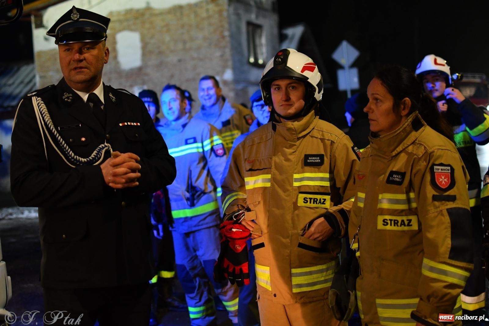 Zdjęcie w galerii na portalu naszraciborz.pl: Powitanie nowego średniego wozu bojowego OSP Maków wiadomości z regionu