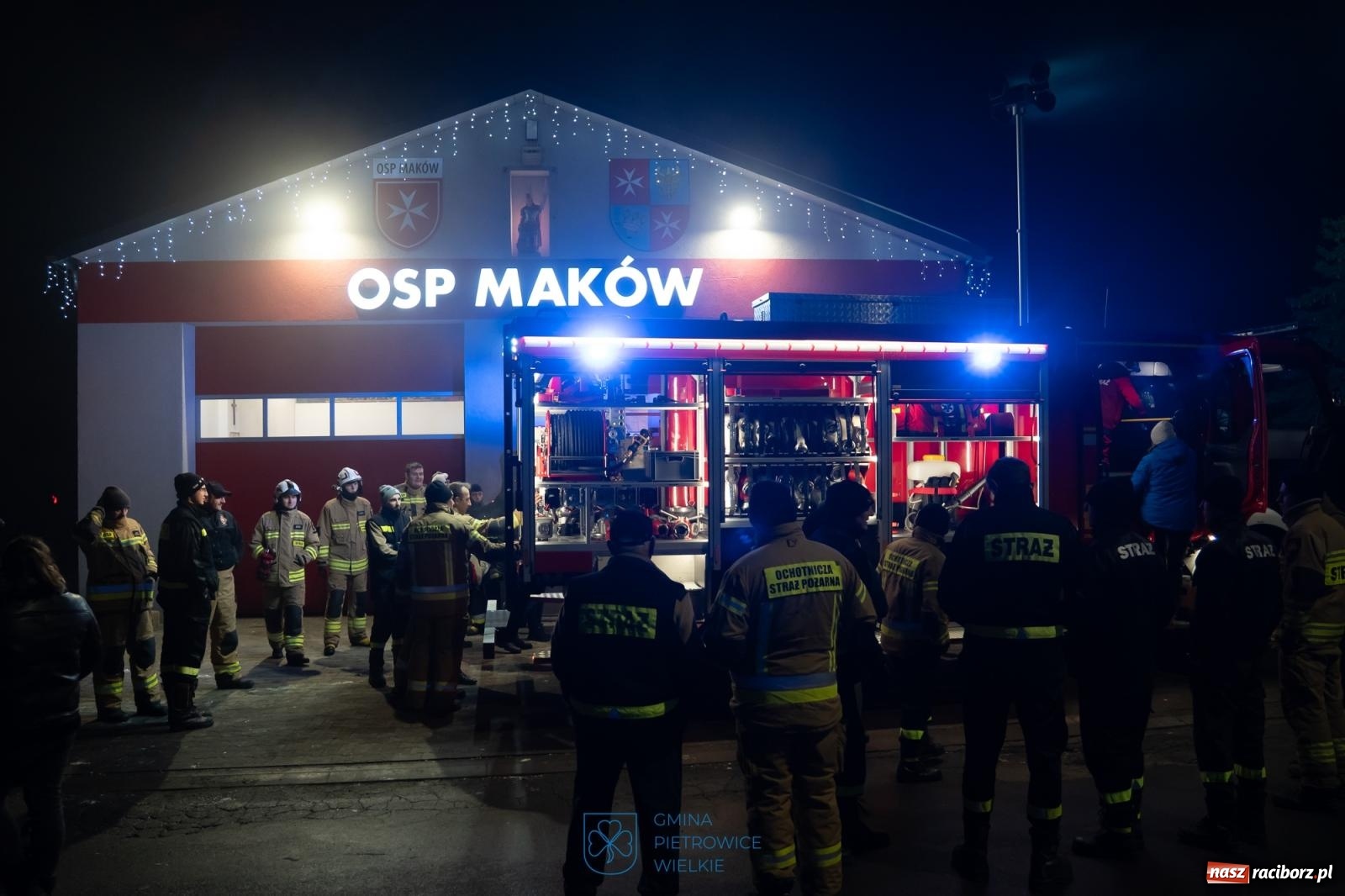 Zdjęcie w galerii na portalu naszraciborz.pl: Powitanie nowego średniego wozu bojowego OSP Maków wiadomości z regionu