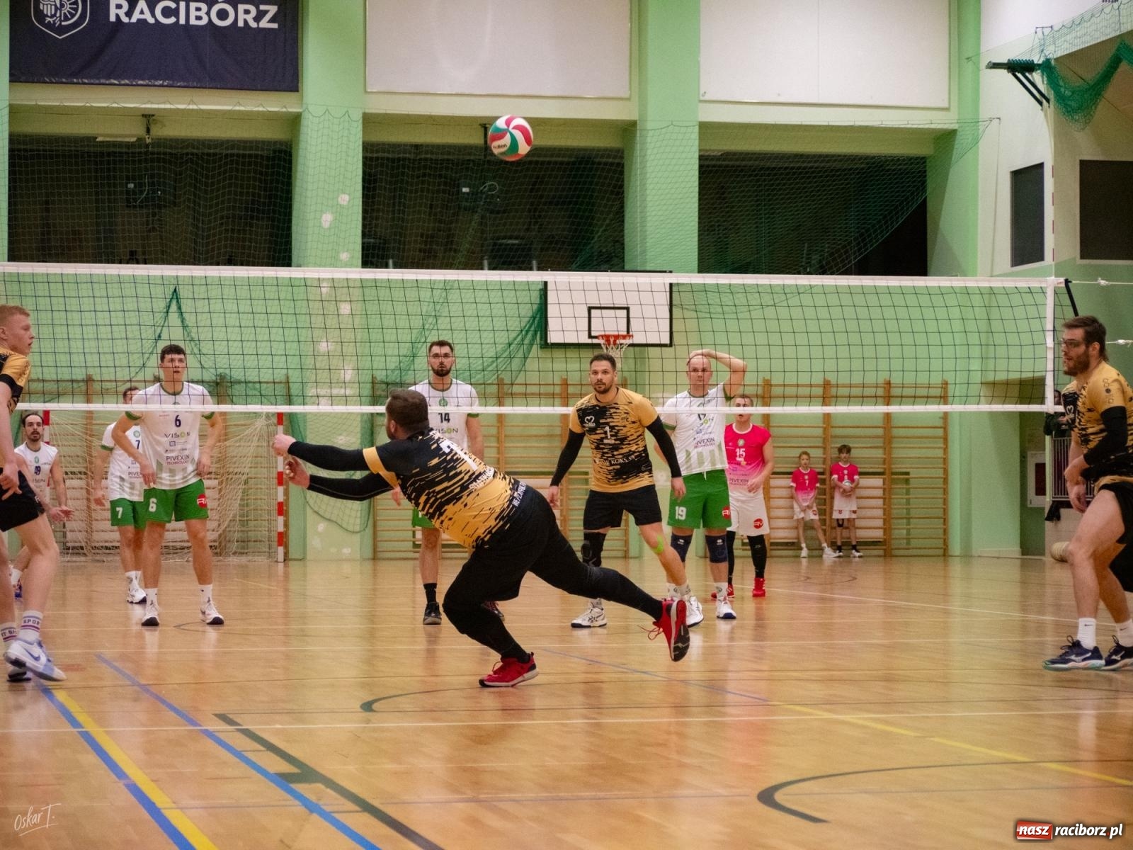 Zdjęcie w galerii na portalu naszraciborz.pl: Siatkówka. Górnik Radlin ponownie lepszy [FOTO] wiadomości z regionu