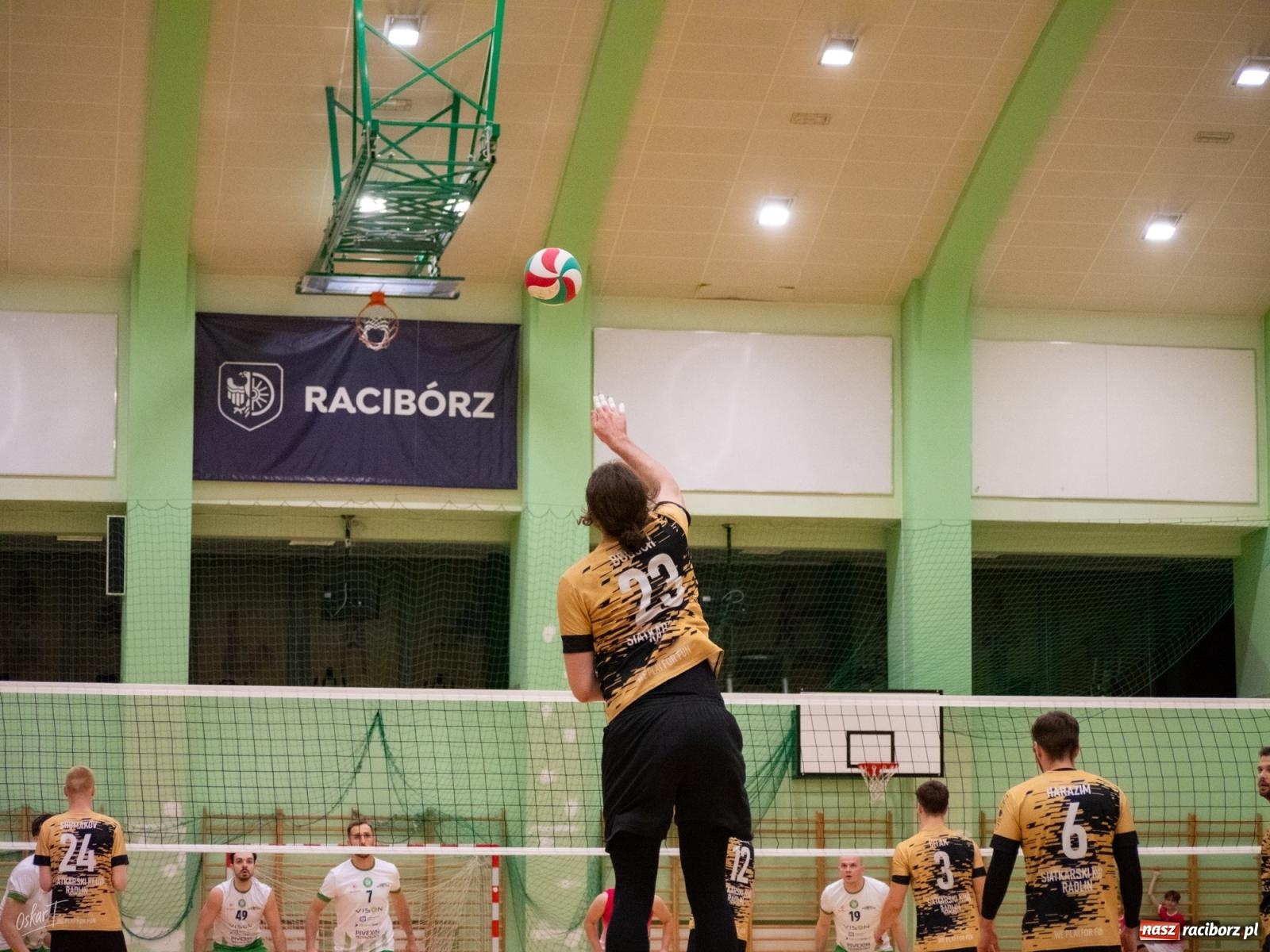 Zdjęcie w galerii na portalu naszraciborz.pl: Siatkówka. Górnik Radlin ponownie lepszy [FOTO] wiadomości z regionu