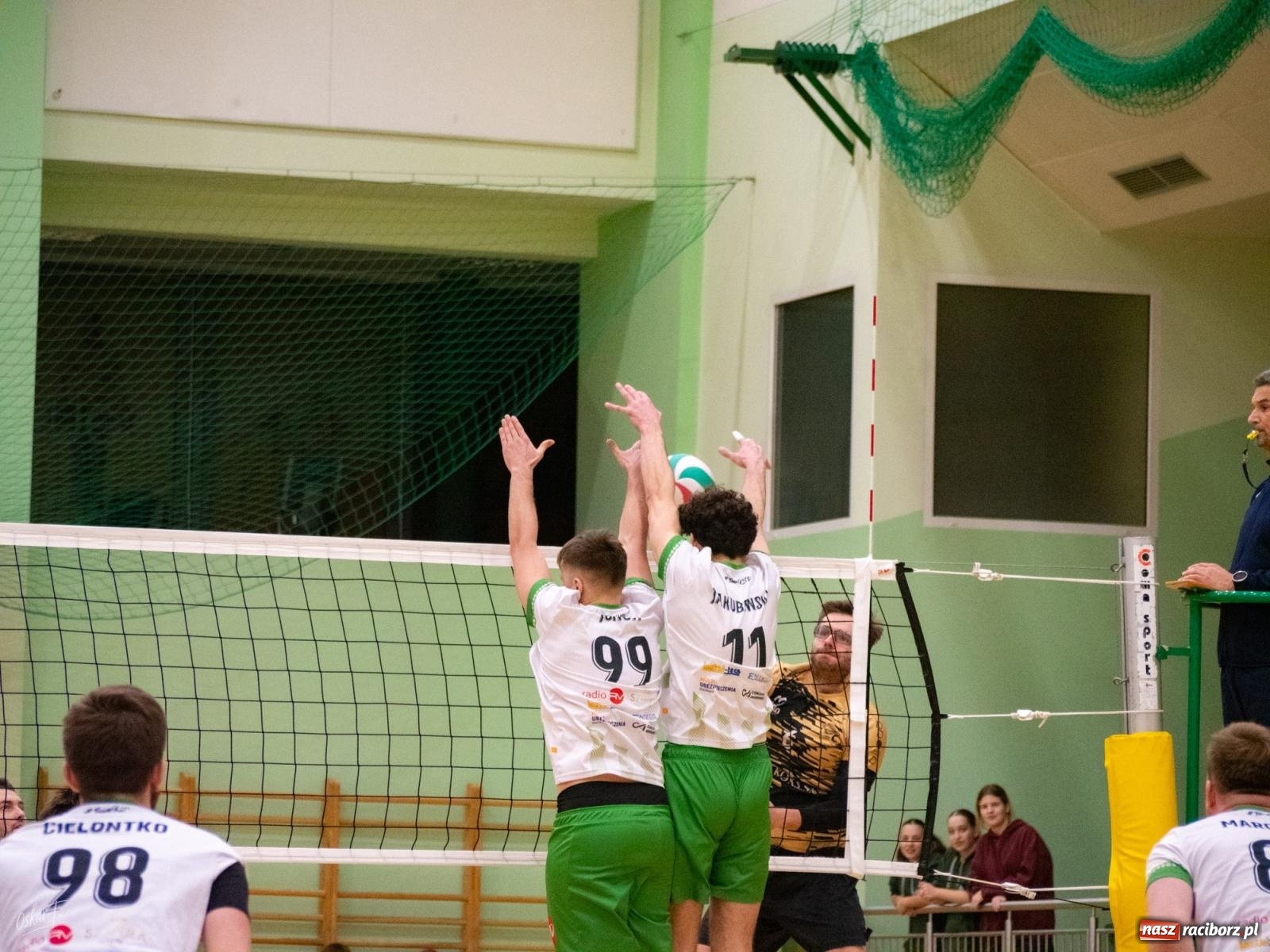 Zdjęcie w galerii na portalu naszraciborz.pl: Siatkówka. Górnik Radlin ponownie lepszy [FOTO] wiadomości z regionu