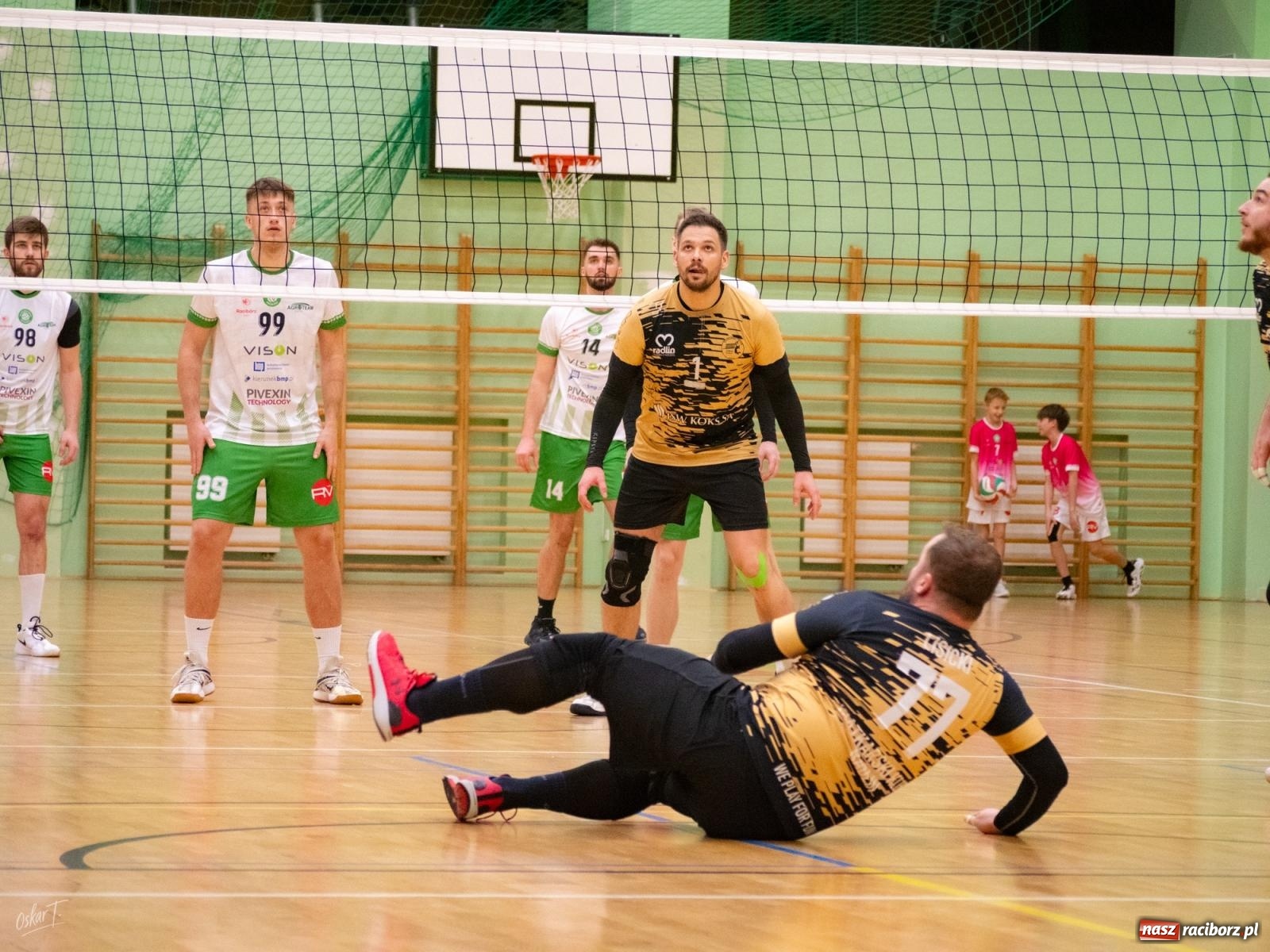 Zdjęcie w galerii na portalu naszraciborz.pl: Siatkówka. Górnik Radlin ponownie lepszy [FOTO] wiadomości z regionu