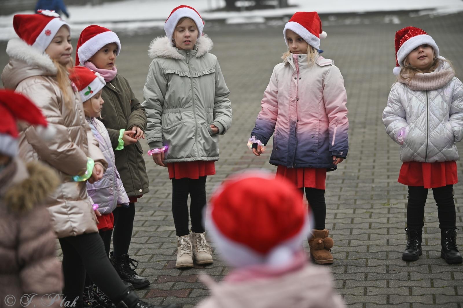 Zdjęcie w galerii na portalu naszraciborz.pl: Kiermasz Bożonarodzeniowy w Pietrowicach Wielkich [FOTO i WIDEO] wiadomości z regionu