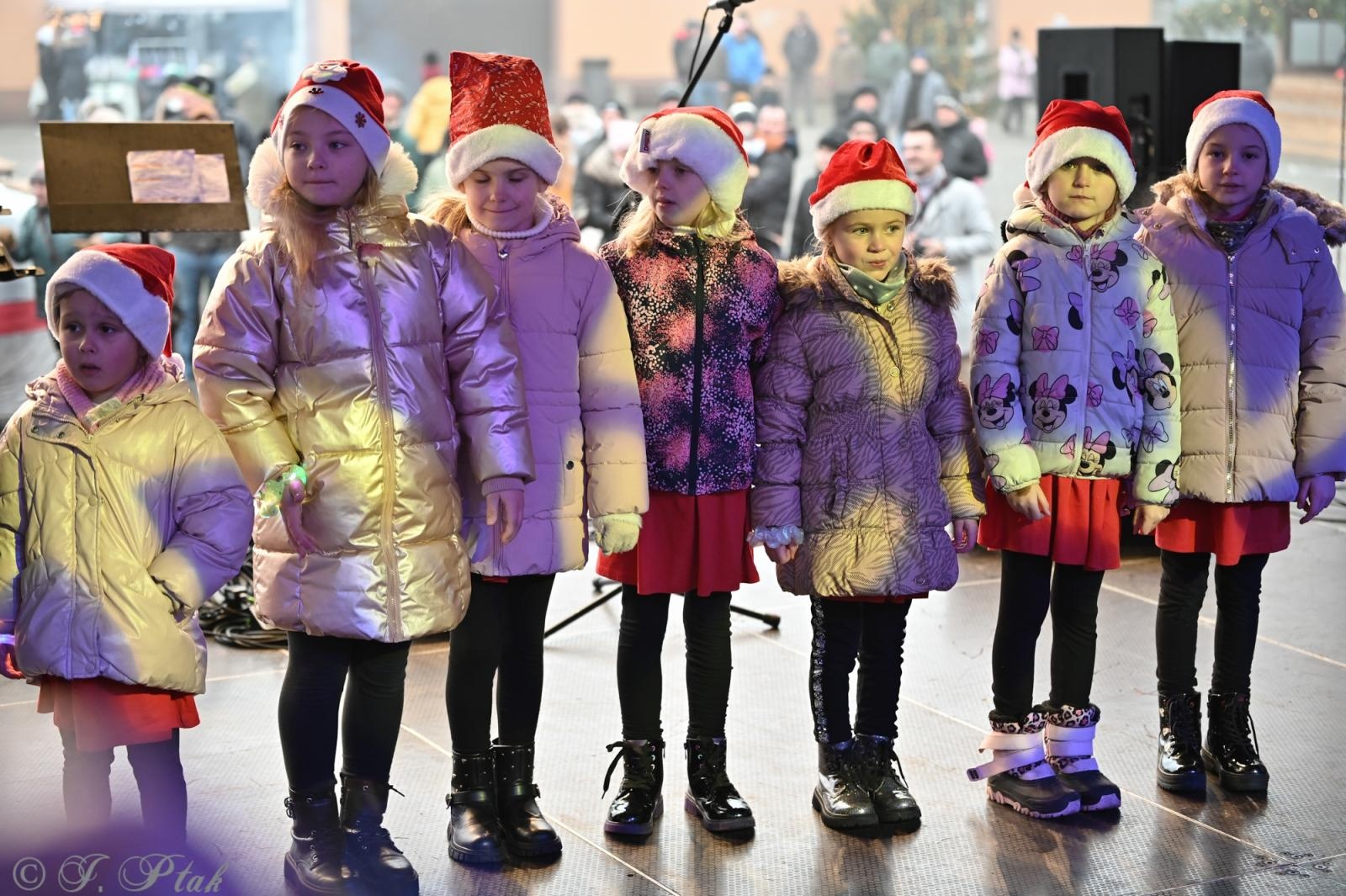 Zdjęcie w galerii na portalu naszraciborz.pl: Kiermasz Bożonarodzeniowy w Pietrowicach Wielkich [FOTO i WIDEO] wiadomości z regionu