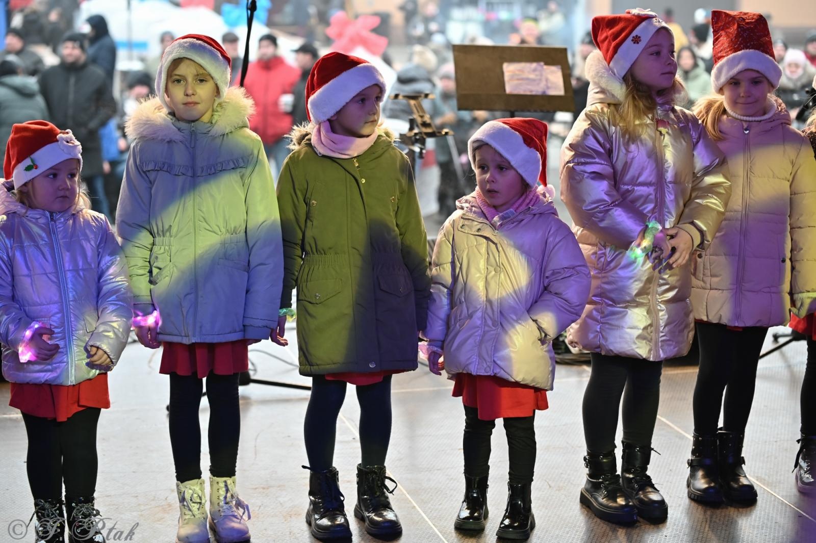 Zdjęcie w galerii na portalu naszraciborz.pl: Kiermasz Bożonarodzeniowy w Pietrowicach Wielkich [FOTO i WIDEO] wiadomości z regionu