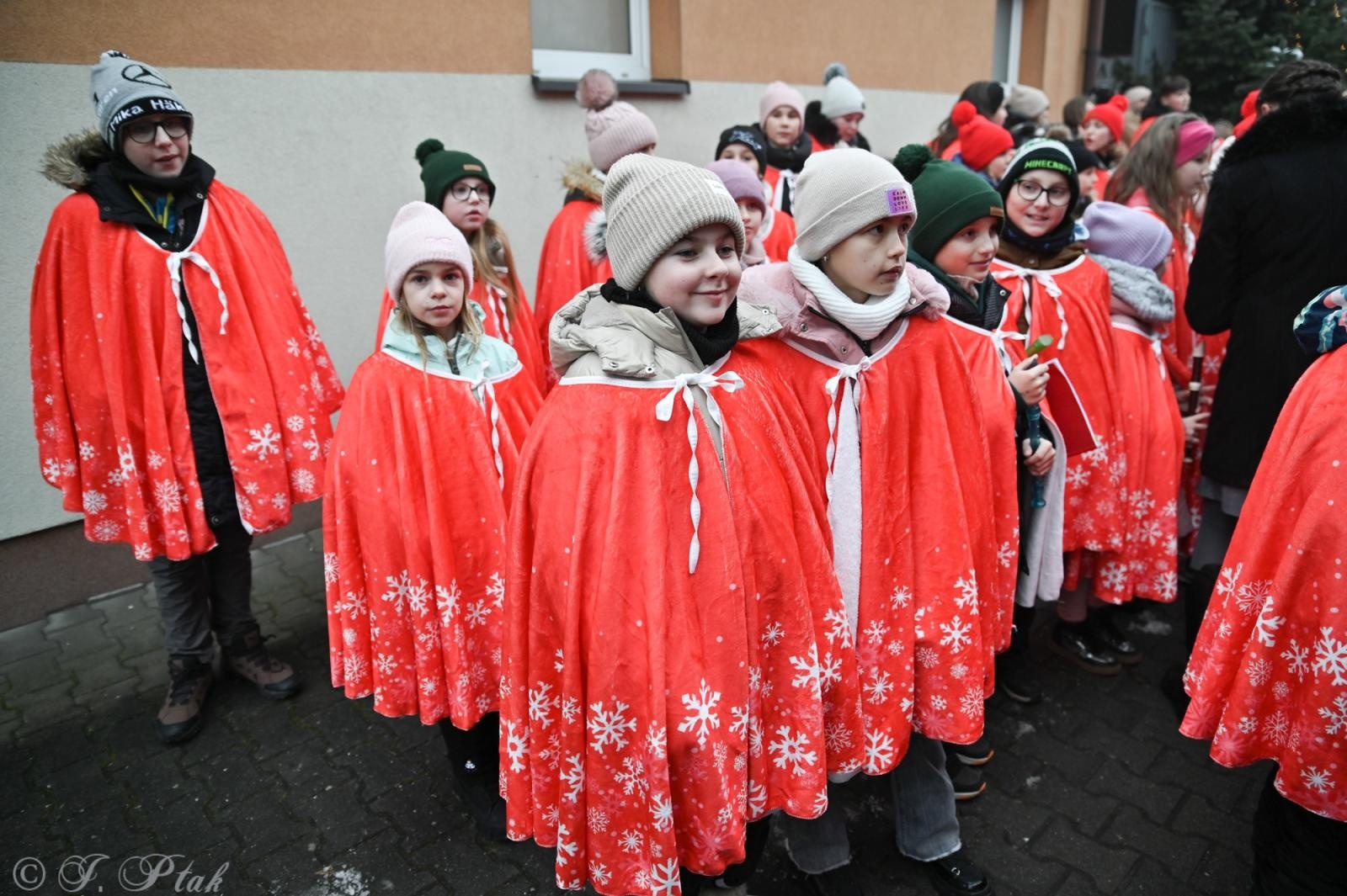 Zdjęcie w galerii na portalu naszraciborz.pl: Kiermasz Bożonarodzeniowy w Pietrowicach Wielkich [FOTO i WIDEO] wiadomości z regionu