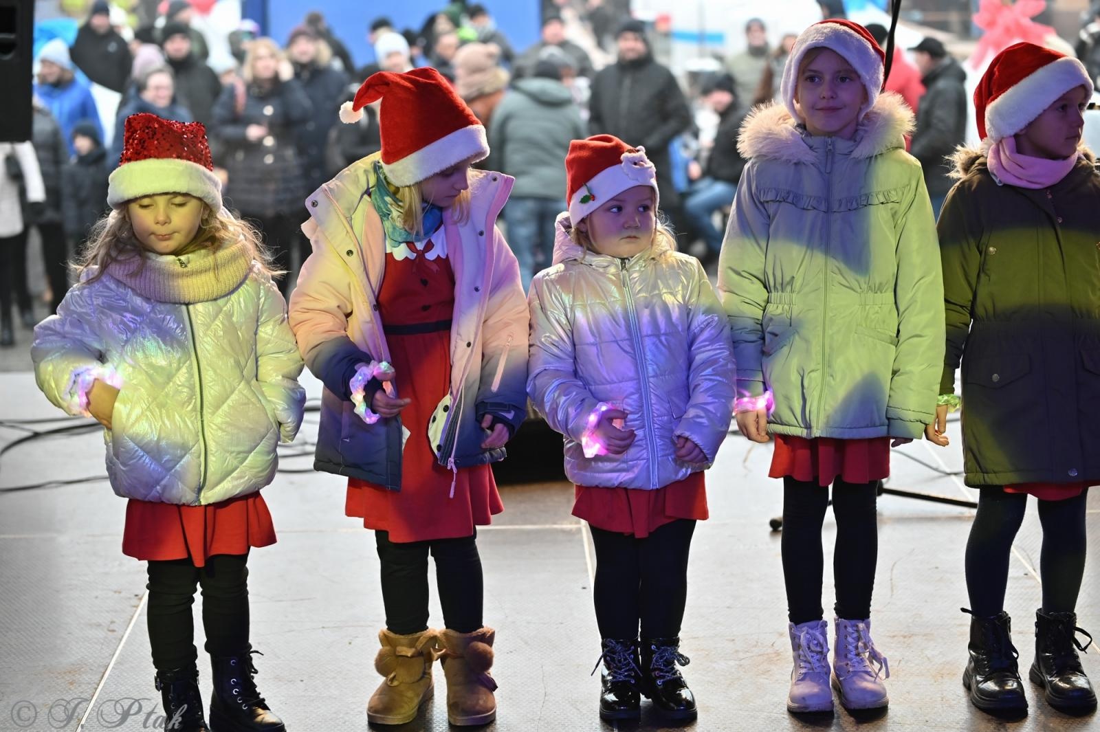 Zdjęcie w galerii na portalu naszraciborz.pl: Kiermasz Bożonarodzeniowy w Pietrowicach Wielkich [FOTO i WIDEO] wiadomości z regionu