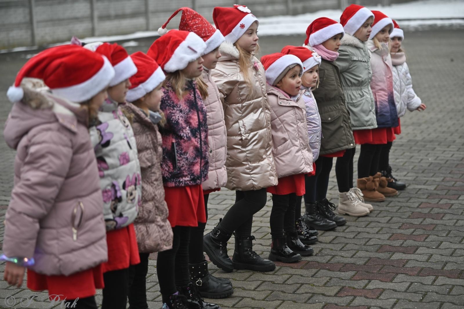 Zdjęcie w galerii na portalu naszraciborz.pl: Kiermasz Bożonarodzeniowy w Pietrowicach Wielkich [FOTO i WIDEO] wiadomości z regionu