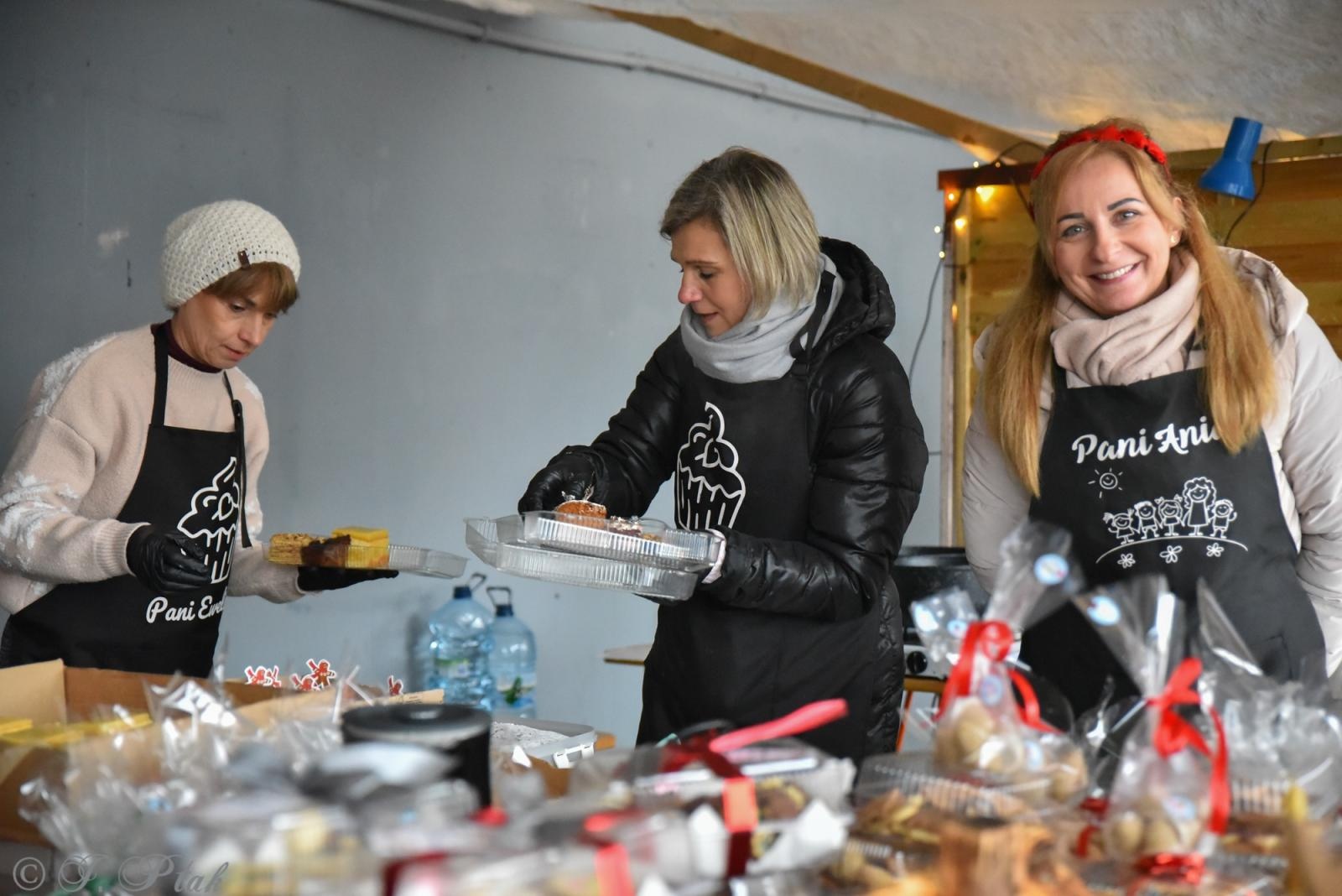Zdjęcie w galerii na portalu naszraciborz.pl: Kiermasz Bożonarodzeniowy w Pietrowicach Wielkich [FOTO i WIDEO] wiadomości z regionu