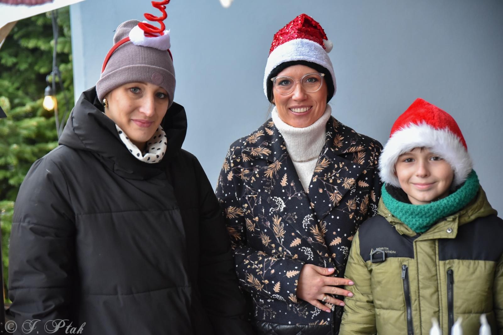 Zdjęcie w galerii na portalu naszraciborz.pl: Kiermasz Bożonarodzeniowy w Pietrowicach Wielkich [FOTO i WIDEO] wiadomości z regionu