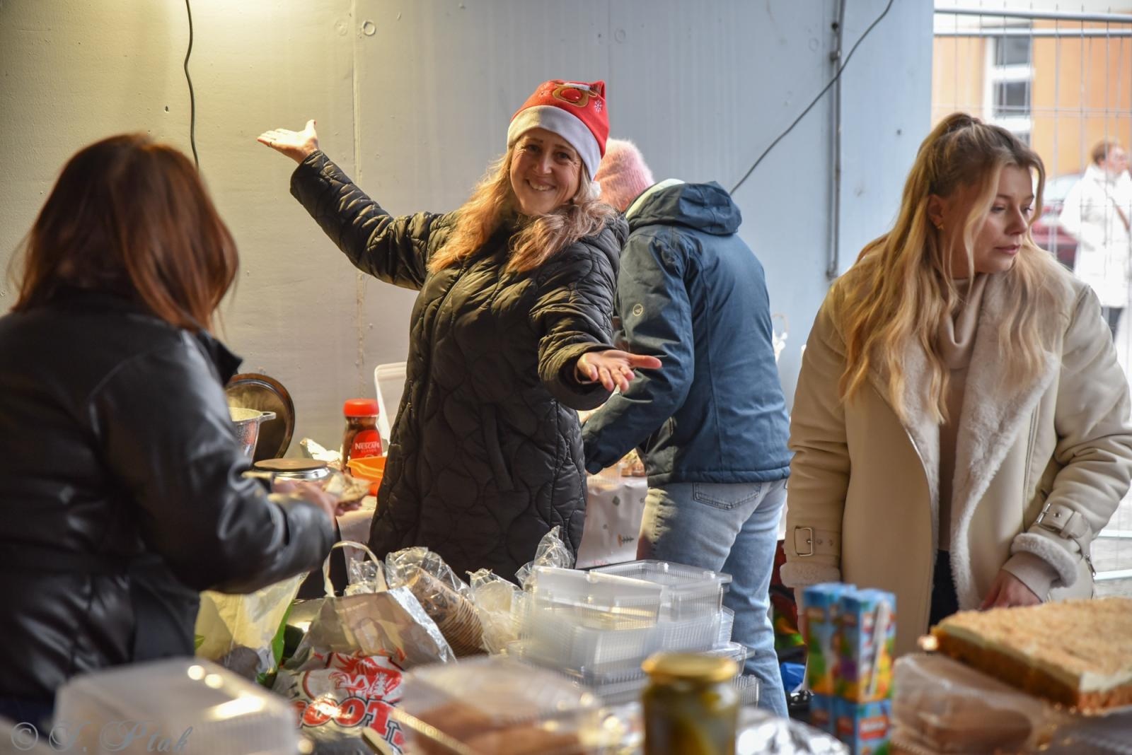 Zdjęcie w galerii na portalu naszraciborz.pl: Kiermasz Bożonarodzeniowy w Pietrowicach Wielkich [FOTO i WIDEO] wiadomości z regionu
