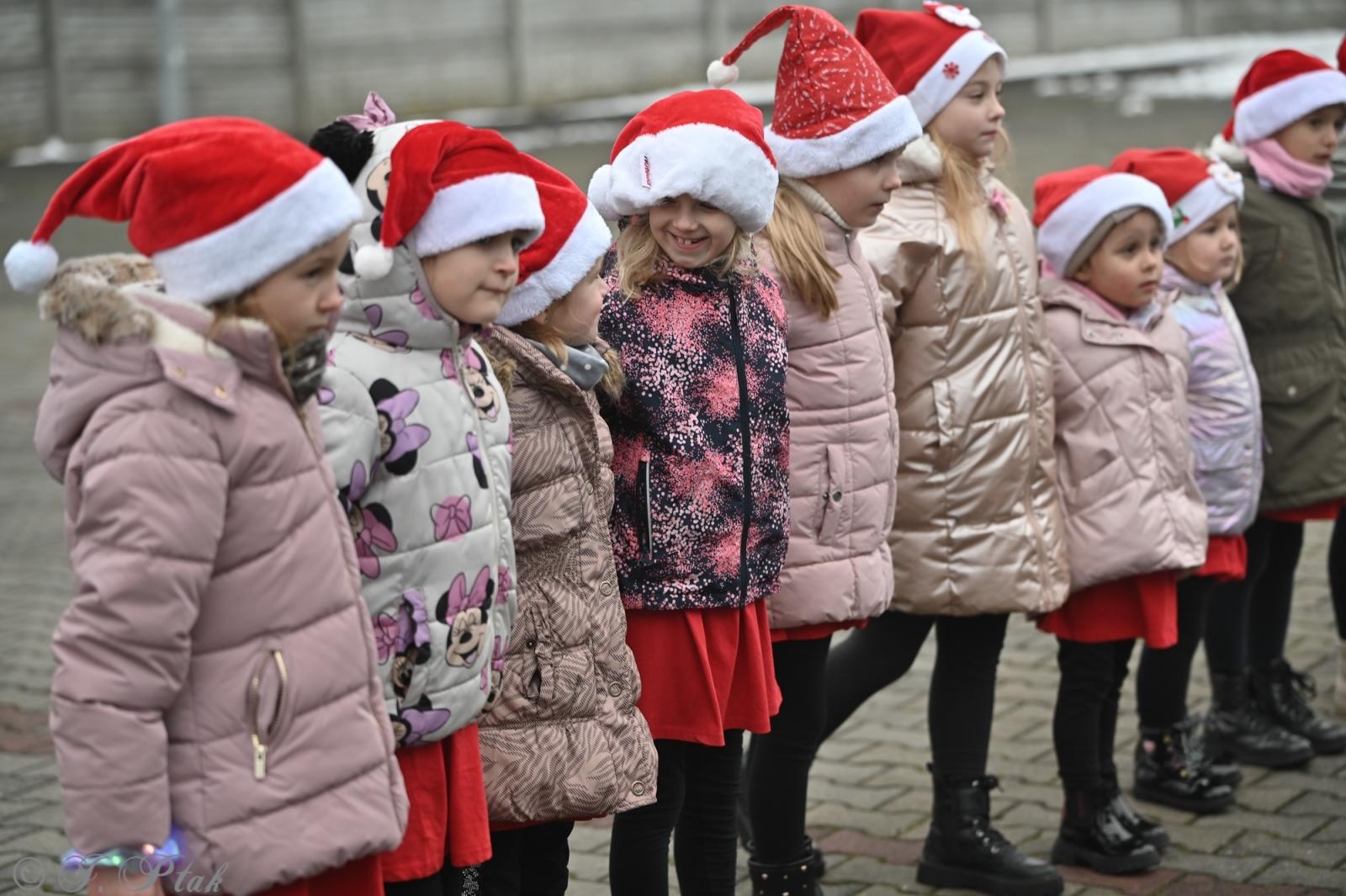Zdjęcie w galerii na portalu naszraciborz.pl: Kiermasz Bożonarodzeniowy w Pietrowicach Wielkich [FOTO i WIDEO] wiadomości z regionu