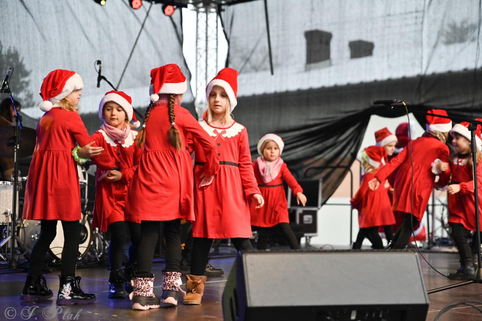Zdjęcie w galerii na portalu naszraciborz.pl: Kiermasz Bożonarodzeniowy w Pietrowicach Wielkich [FOTO i WIDEO] wiadomości z regionu