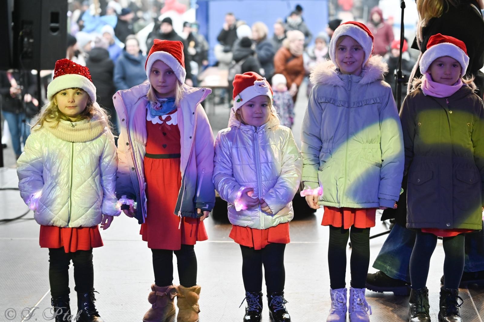 Zdjęcie w galerii na portalu naszraciborz.pl: Kiermasz Bożonarodzeniowy w Pietrowicach Wielkich [FOTO i WIDEO] wiadomości z regionu