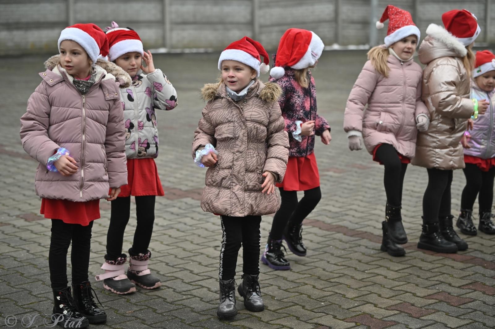 Zdjęcie w galerii na portalu naszraciborz.pl: Kiermasz Bożonarodzeniowy w Pietrowicach Wielkich [FOTO i WIDEO] wiadomości z regionu