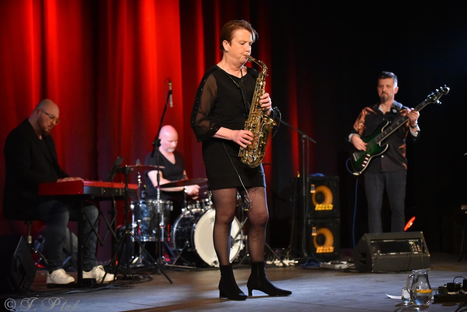 Zdjęcie w galerii na portalu naszraciborz.pl: Gorczyca i Przyjaciele: Patsy Gamble w  Raciborzu wiadomości z regionu