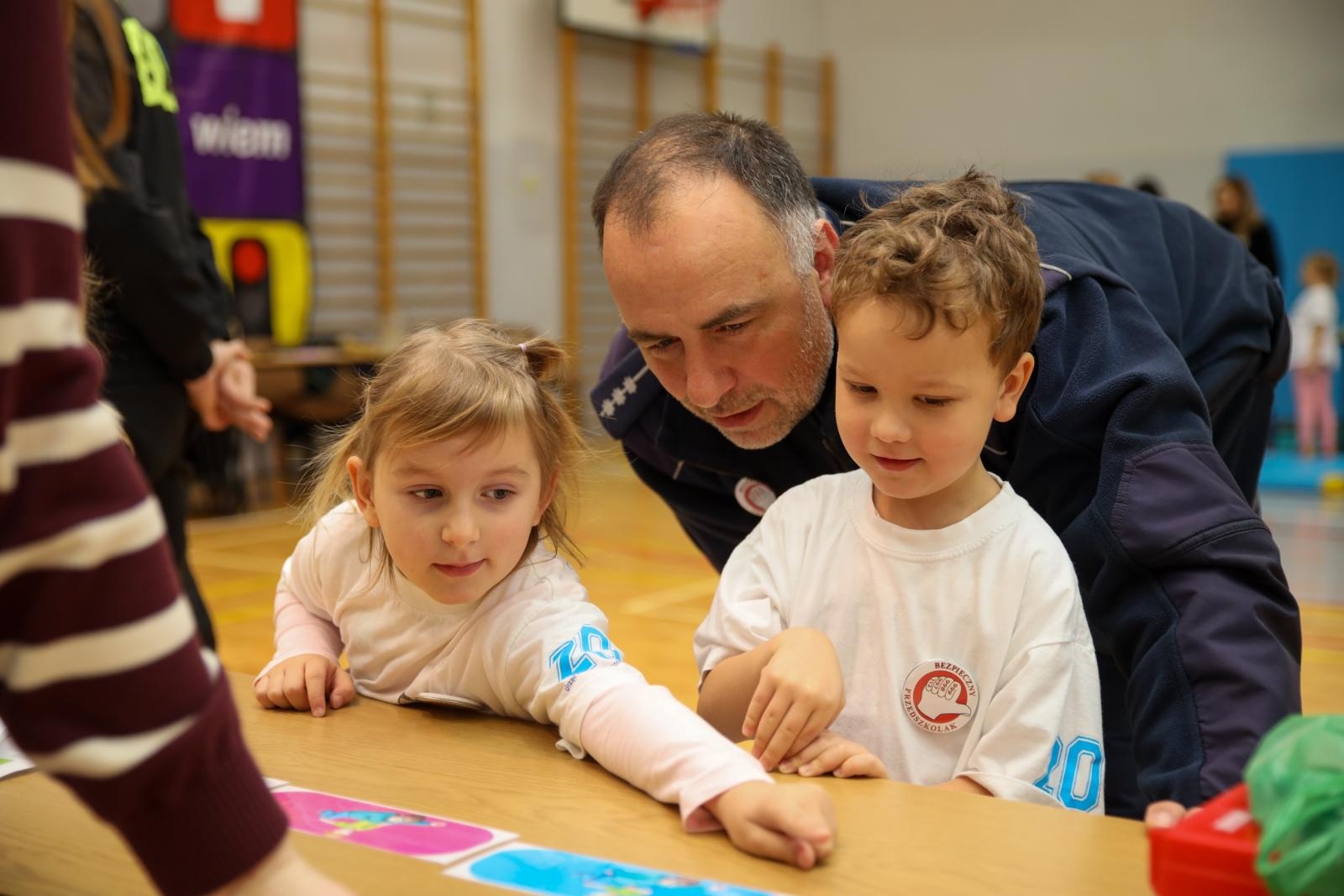 Zdjęcie w galerii na portalu naszraciborz.pl: III edycja konkursu Bezpieczne dzieci – znam, wiem, umiem w Raciborzu wiadomości z regionu