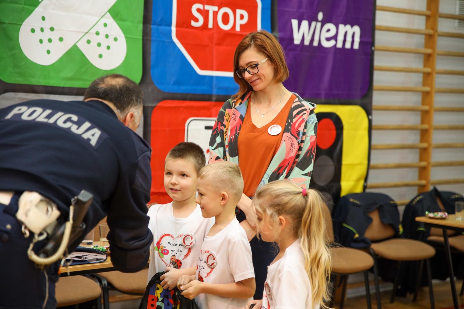 Zdjęcie w galerii na portalu naszraciborz.pl: III edycja konkursu Bezpieczne dzieci – znam, wiem, umiem w Raciborzu wiadomości z regionu