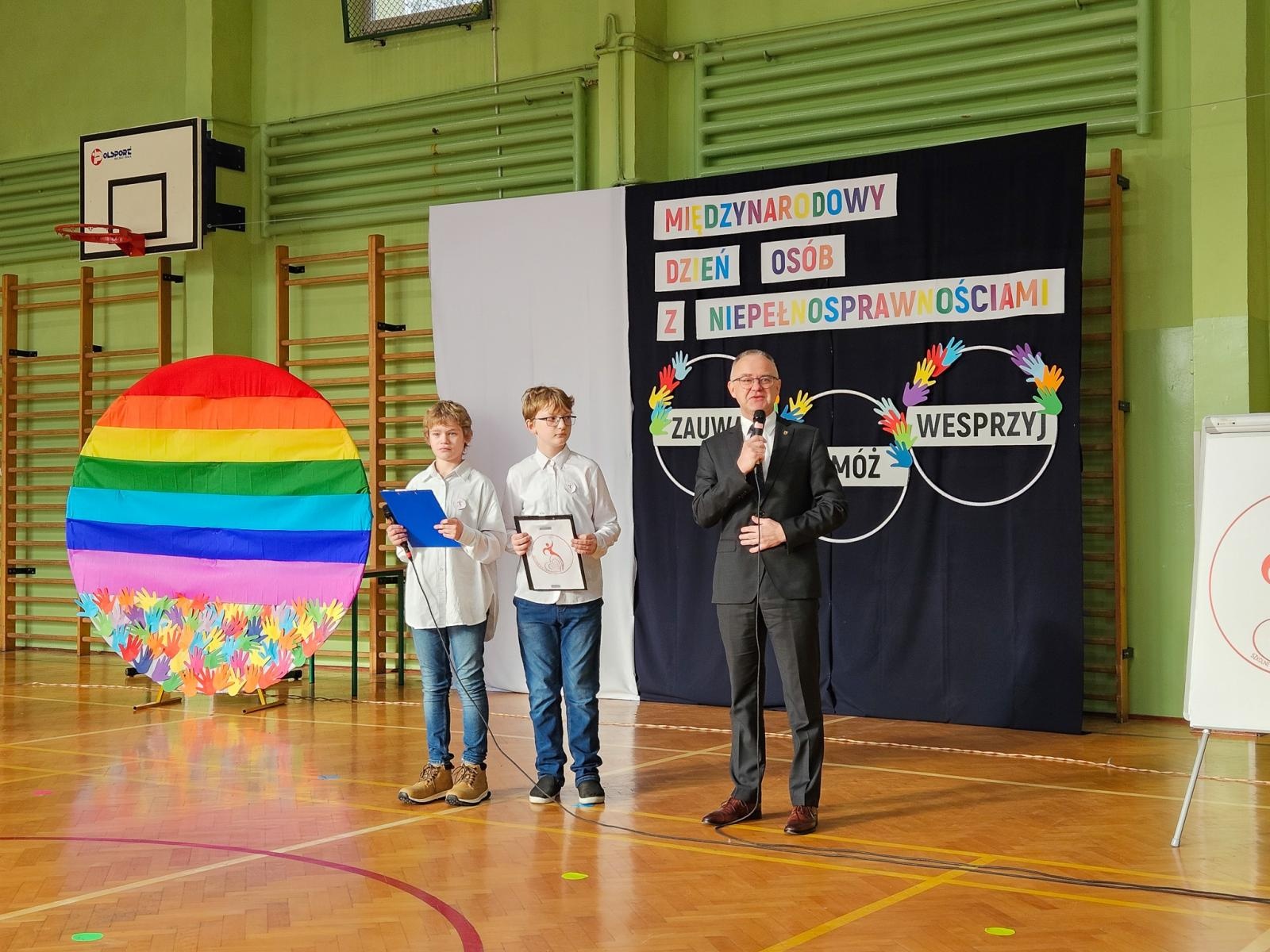 Zdjęcie w galerii na portalu naszraciborz.pl: Międzynarodowy Dzień Osób z Niepełnosprawnościami w ZSS w Raciborzu wiadomości z regionu