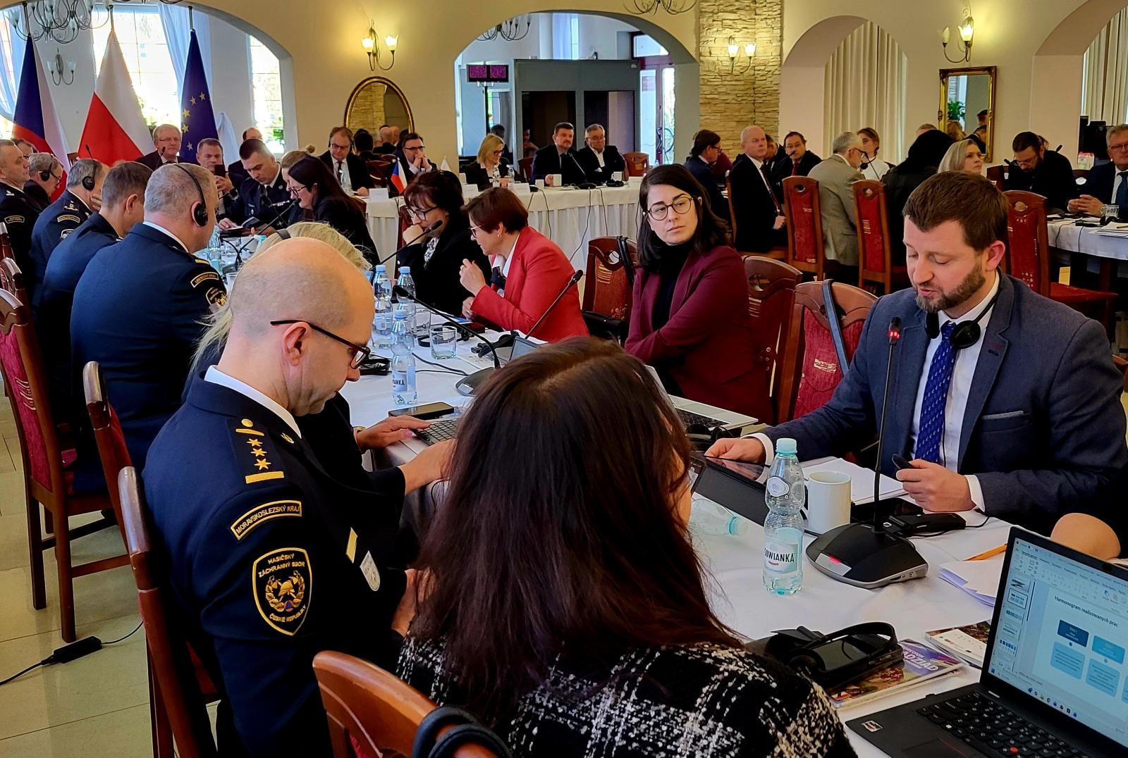 Zdjęcie w galerii na portalu naszraciborz.pl: Jak zapobiegać katastrofom? Posiedzenie Polsko-Czeskiej Komisji Międzyrządowej ds. Współpracy Transgranicznej wiadomości z regionu