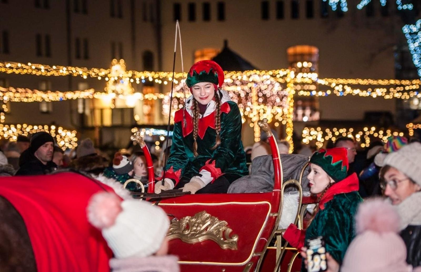 Zdjęcie w galerii na portalu naszraciborz.pl: Powiat, Zamek, Mieszko i Raciborzanie zapraszają na paradę świętego Mikołaja wiadomości z regionu