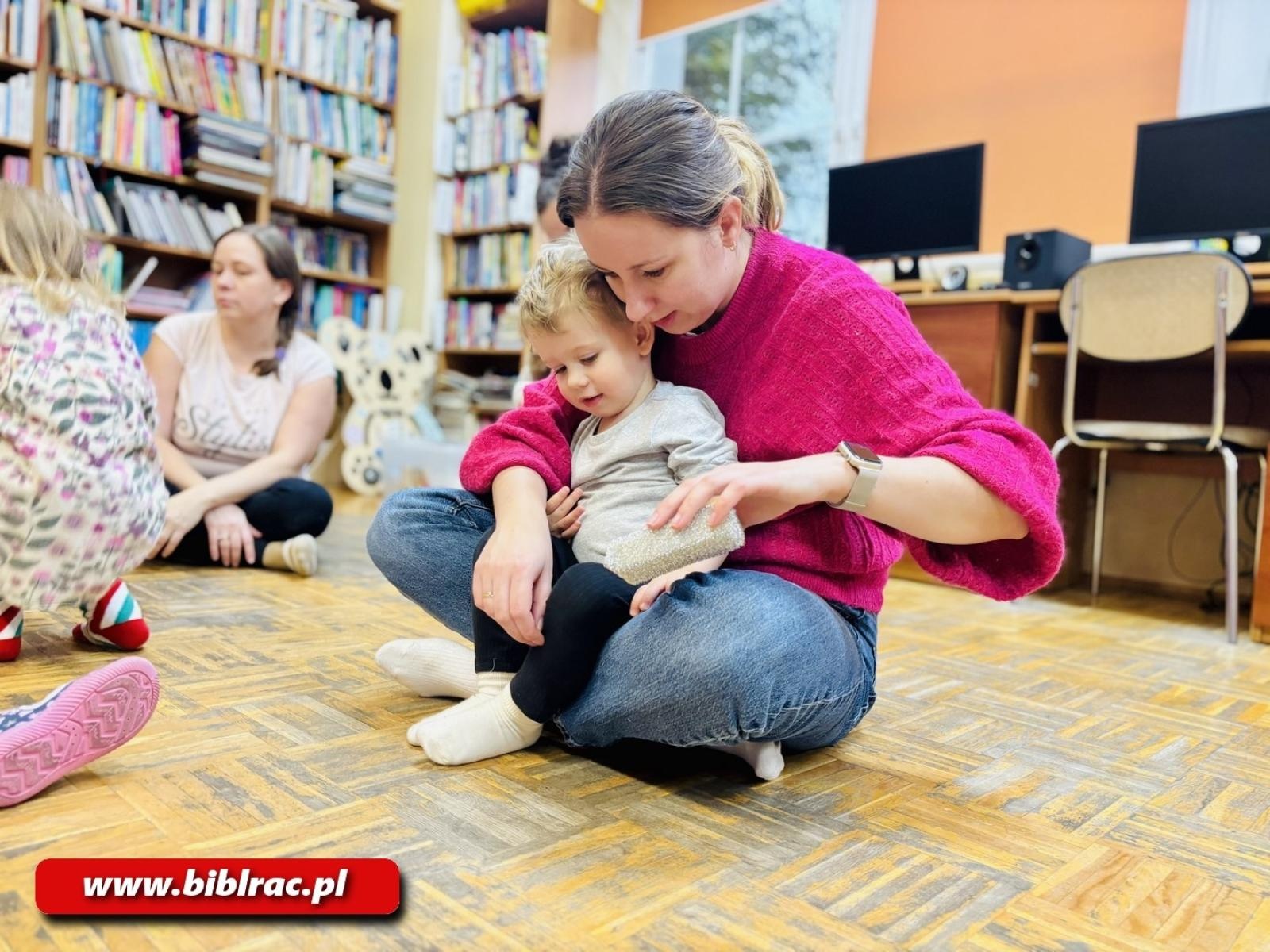 Zdjęcie w galerii na portalu naszraciborz.pl: Ruch to podstawa! Multisensorki w bibliotece w Ocicach wiadomości z regionu