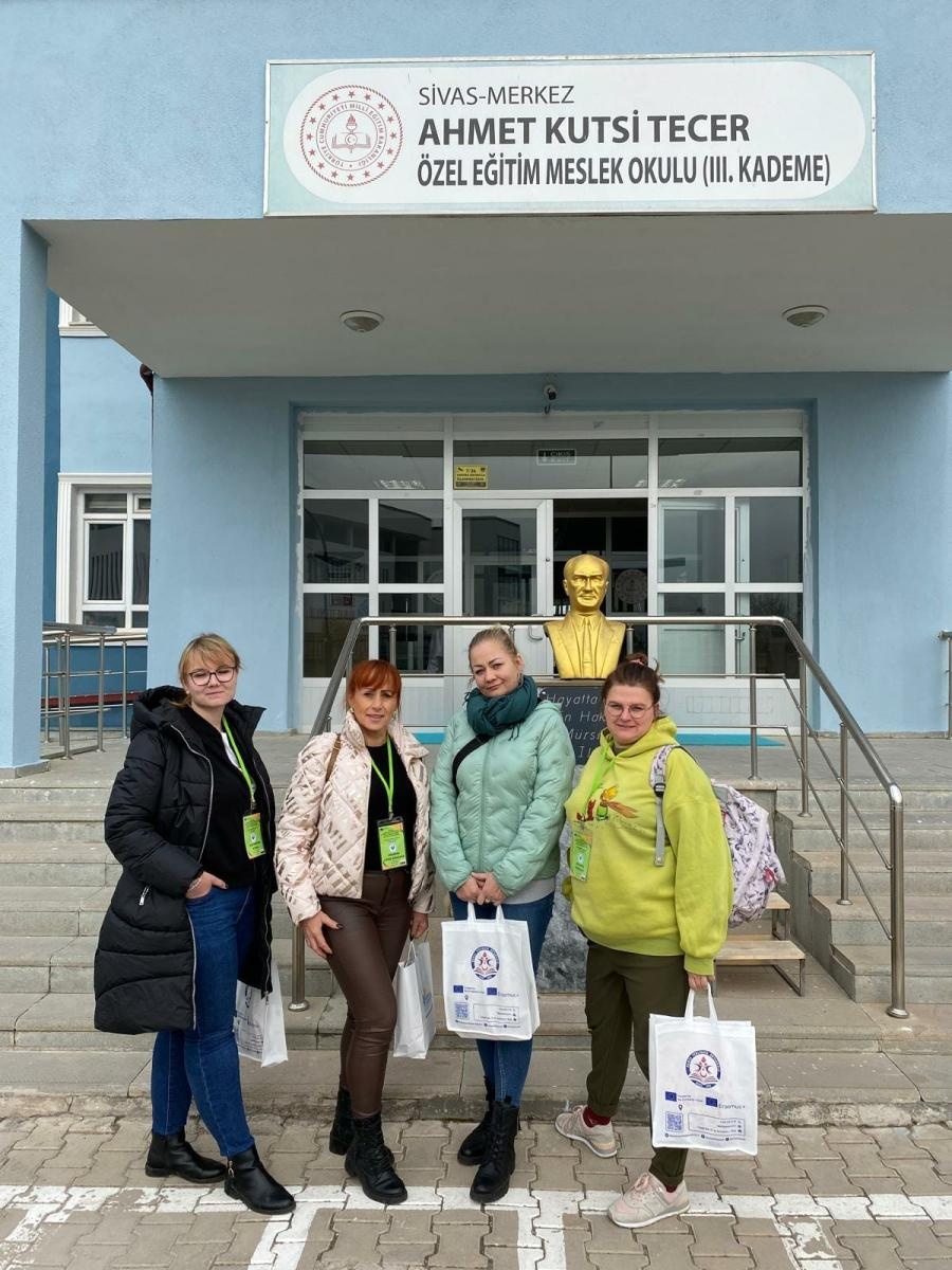 Zdjęcie w galerii na portalu naszraciborz.pl: Spotkanie Erasmus+ w Sivas: Nowoczesne narzędzia cyfrowe w edukacji ekologicznej wiadomości z regionu