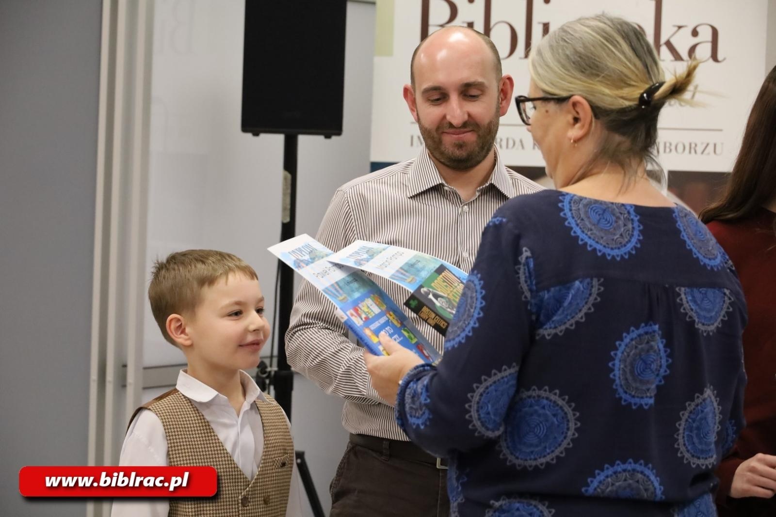 Zdjęcie w galerii na portalu naszraciborz.pl: Ogólnopolski konkurs plastyczny Podróże z Juliuszem Verne'em rozstrzygnięty wiadomości z regionu