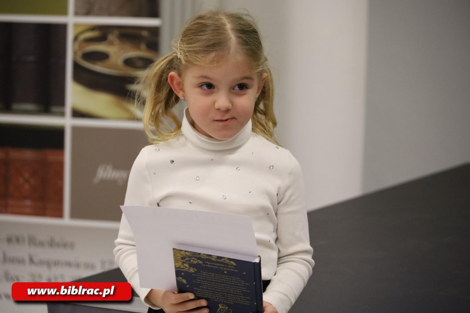 Zdjęcie w galerii na portalu naszraciborz.pl: Ogólnopolski konkurs plastyczny Podróże z Juliuszem Verne'em rozstrzygnięty wiadomości z regionu