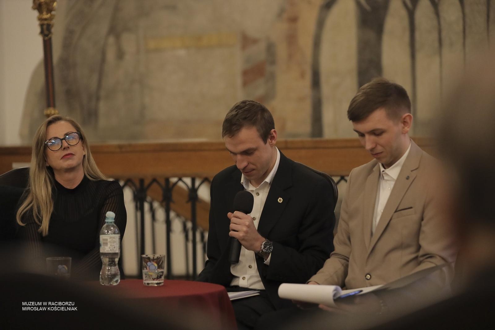 Zdjęcie w galerii na portalu naszraciborz.pl: Spotkanie o wojnach napoleońskich w Raciborzu. Historyczna opowieść o wydarzeniach na Śląsku wiadomości z regionu