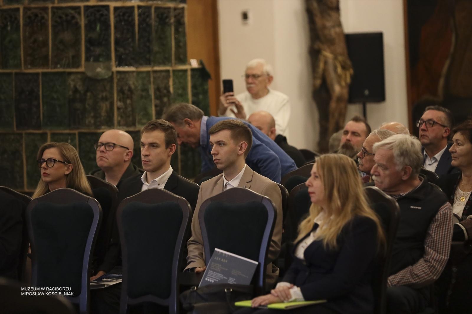 Zdjęcie w galerii na portalu naszraciborz.pl: Spotkanie o wojnach napoleońskich w Raciborzu. Historyczna opowieść o wydarzeniach na Śląsku wiadomości z regionu