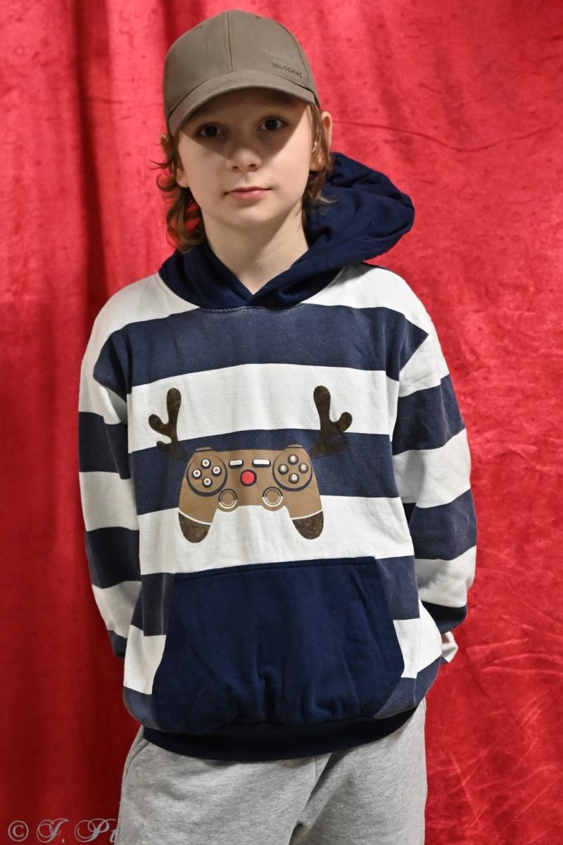 Zdjęcie w galerii na portalu naszraciborz.pl: Kiermasz świąteczny w SP 15. Rękodzieło, gastronomia i występy uczniów [FOTO i WIDEO] wiadomości z regionu