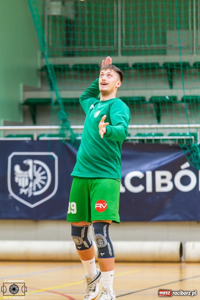 Zdjęcie w galerii na portalu naszraciborz.pl: Siatkarski dreszczowiec w Raciborzu. Pierwsza faza sezonu zakończona awansem do najlepszej ósemki [FOTO i WIDEO] wiadomości z regionu