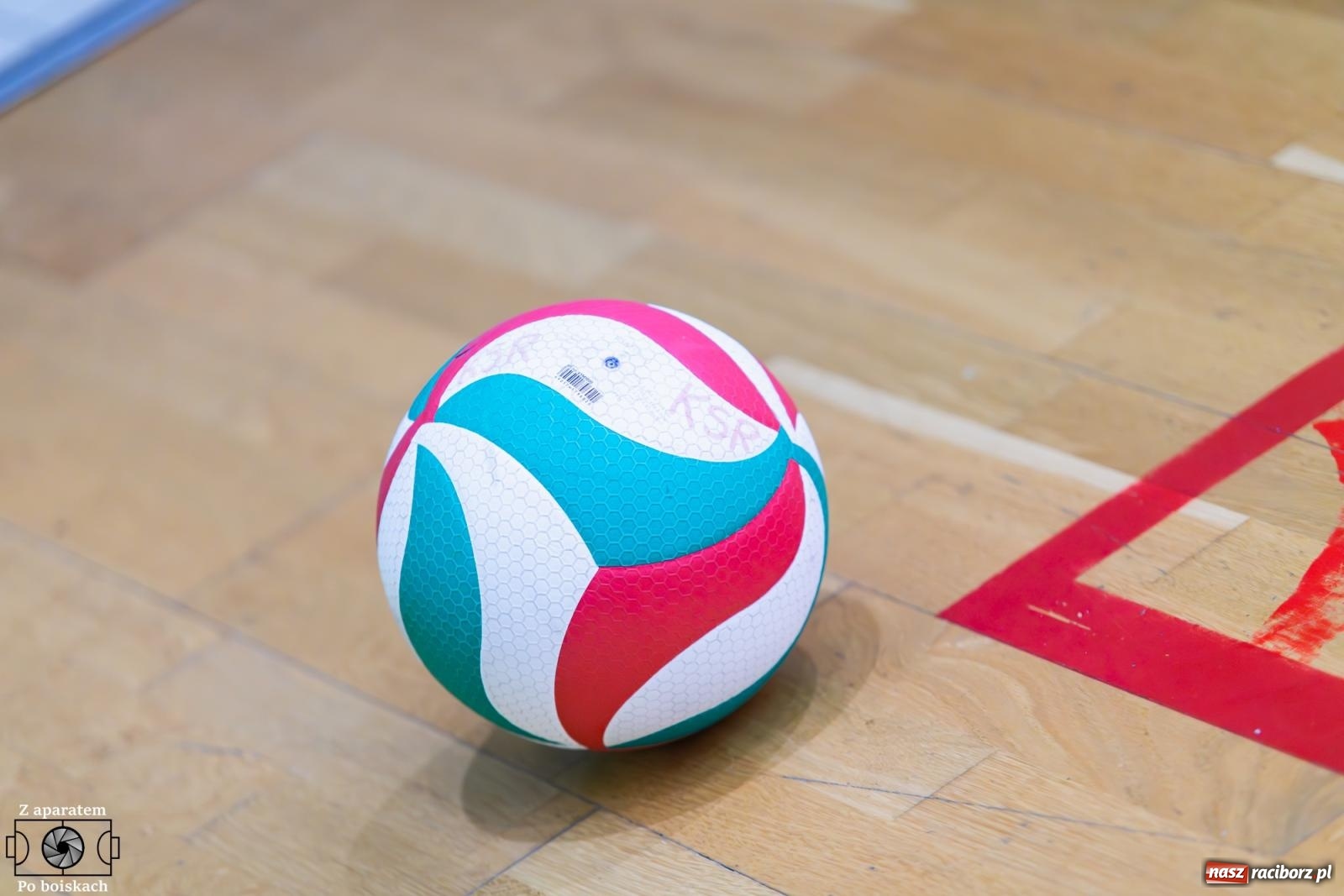 Zdjęcie w galerii na portalu naszraciborz.pl: Siatkarski dreszczowiec w Raciborzu. Pierwsza faza sezonu zakończona awansem do najlepszej ósemki [FOTO i WIDEO] wiadomości z regionu