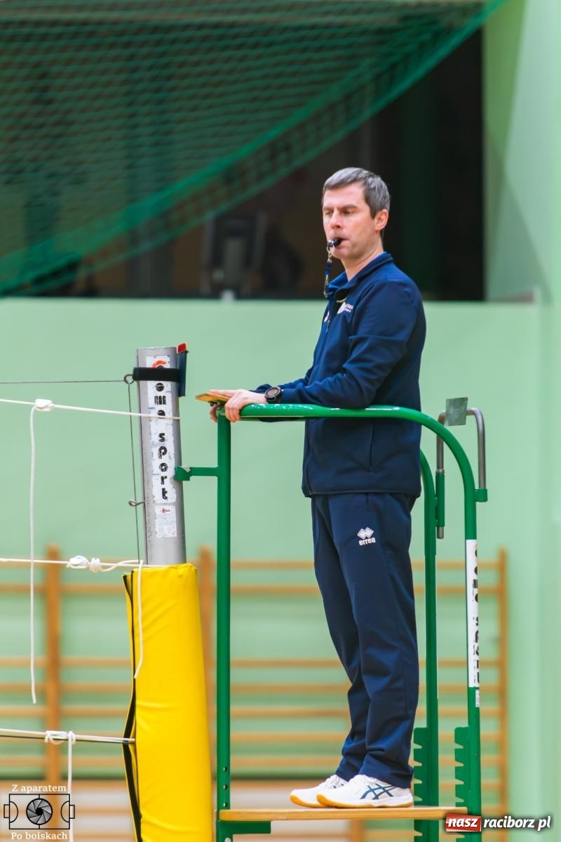Zdjęcie w galerii na portalu naszraciborz.pl: Siatkarski dreszczowiec w Raciborzu. Pierwsza faza sezonu zakończona awansem do najlepszej ósemki [FOTO i WIDEO] wiadomości z regionu