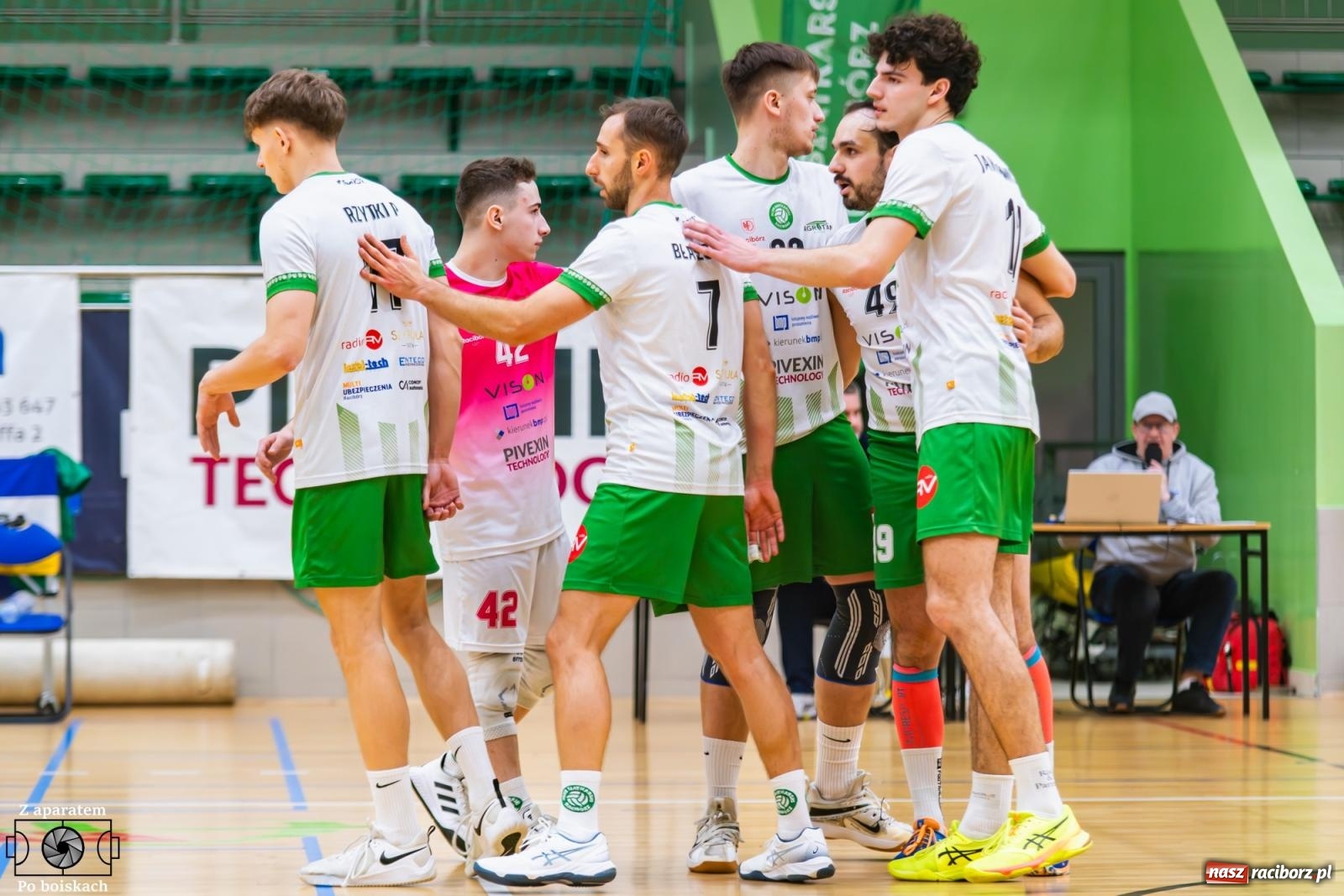 Zdjęcie w galerii na portalu naszraciborz.pl: Siatkarski dreszczowiec w Raciborzu. Pierwsza faza sezonu zakończona awansem do najlepszej ósemki [FOTO i WIDEO] wiadomości z regionu