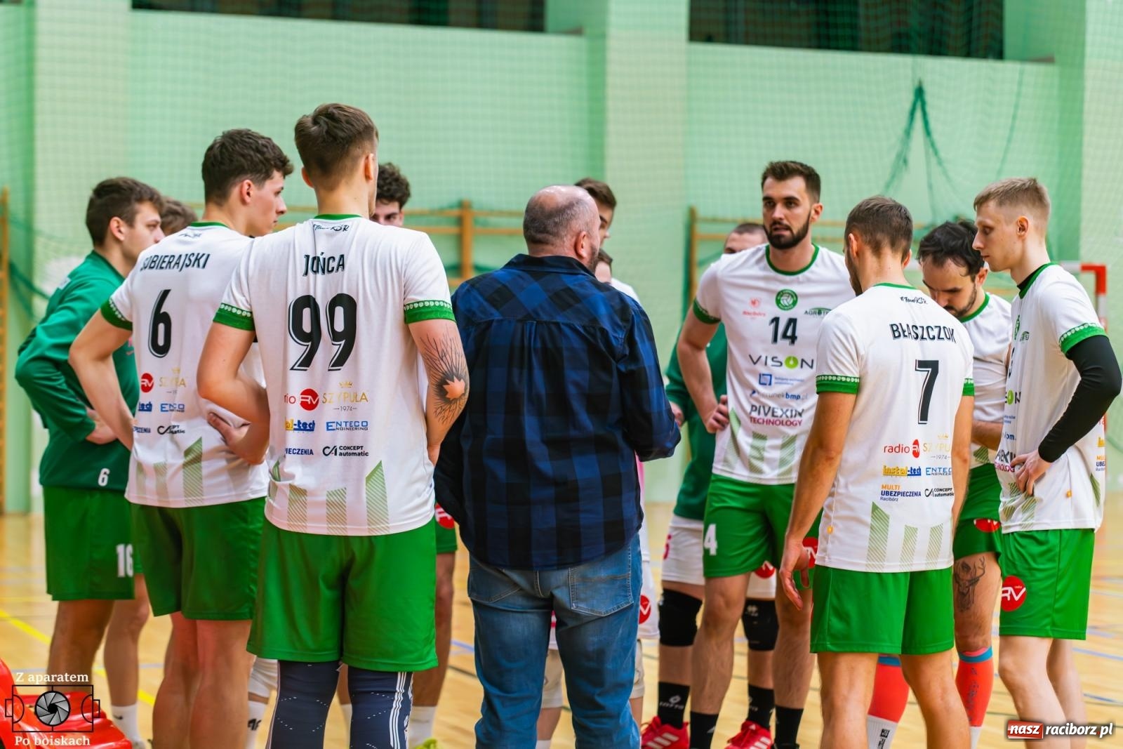 Zdjęcie w galerii na portalu naszraciborz.pl: Siatkarski dreszczowiec w Raciborzu. Pierwsza faza sezonu zakończona awansem do najlepszej ósemki [FOTO i WIDEO] wiadomości z regionu